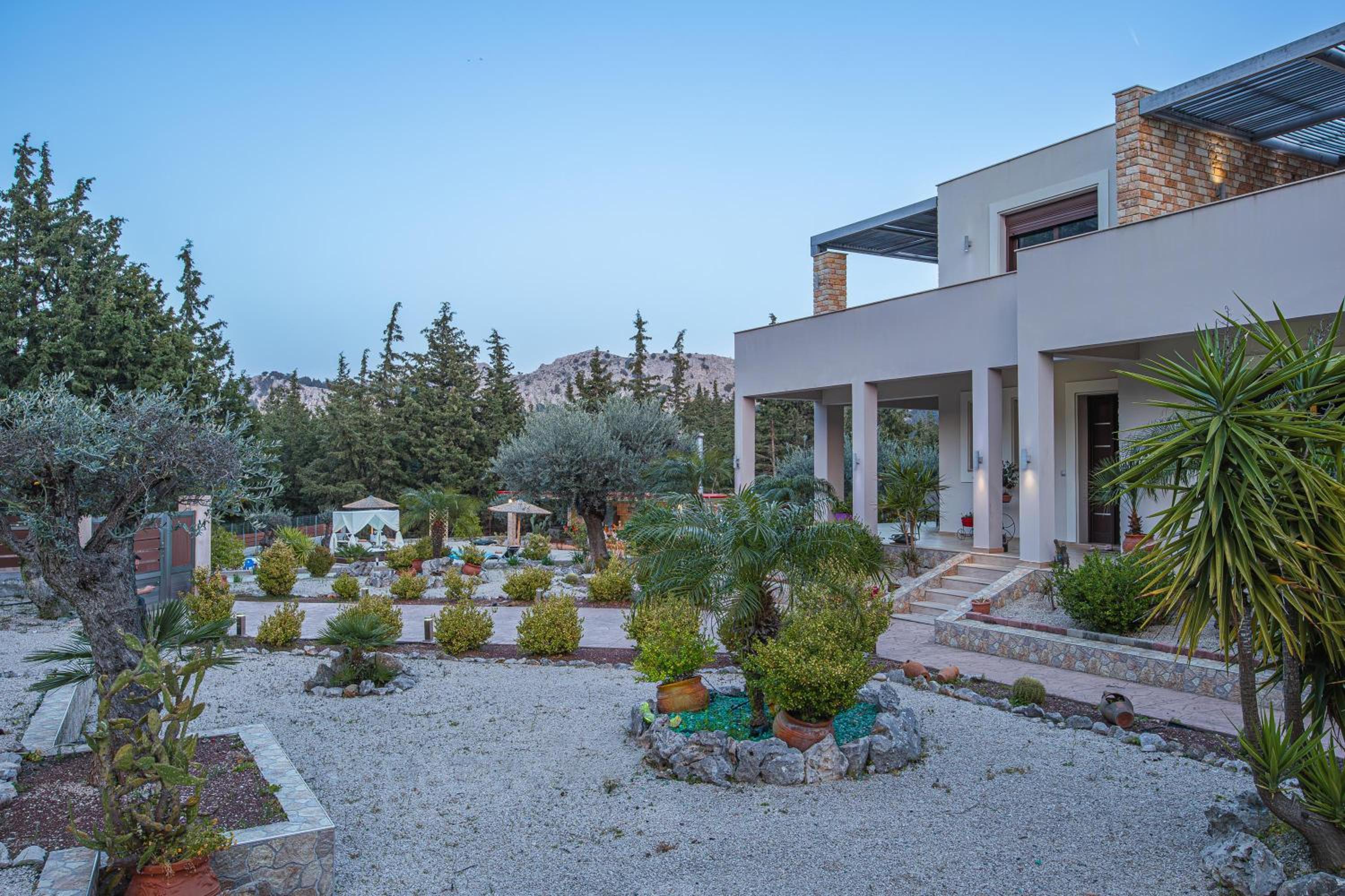 Physis Luxury Villa photo 4