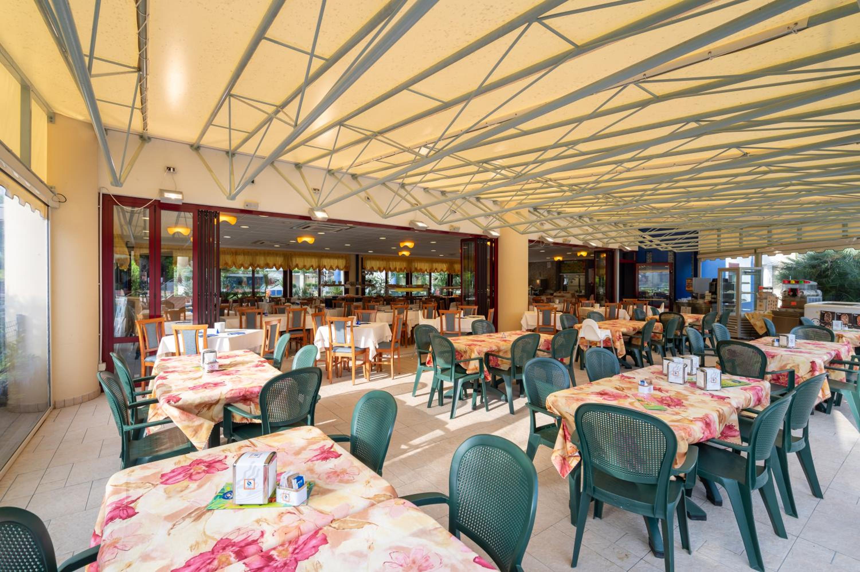Villaggio Planetarium Resort