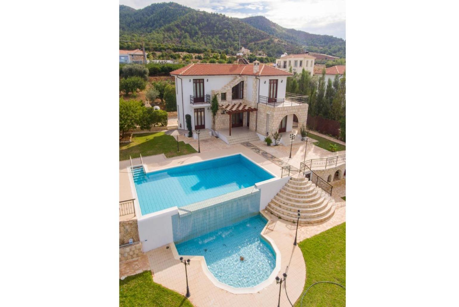 Villa Ariadne