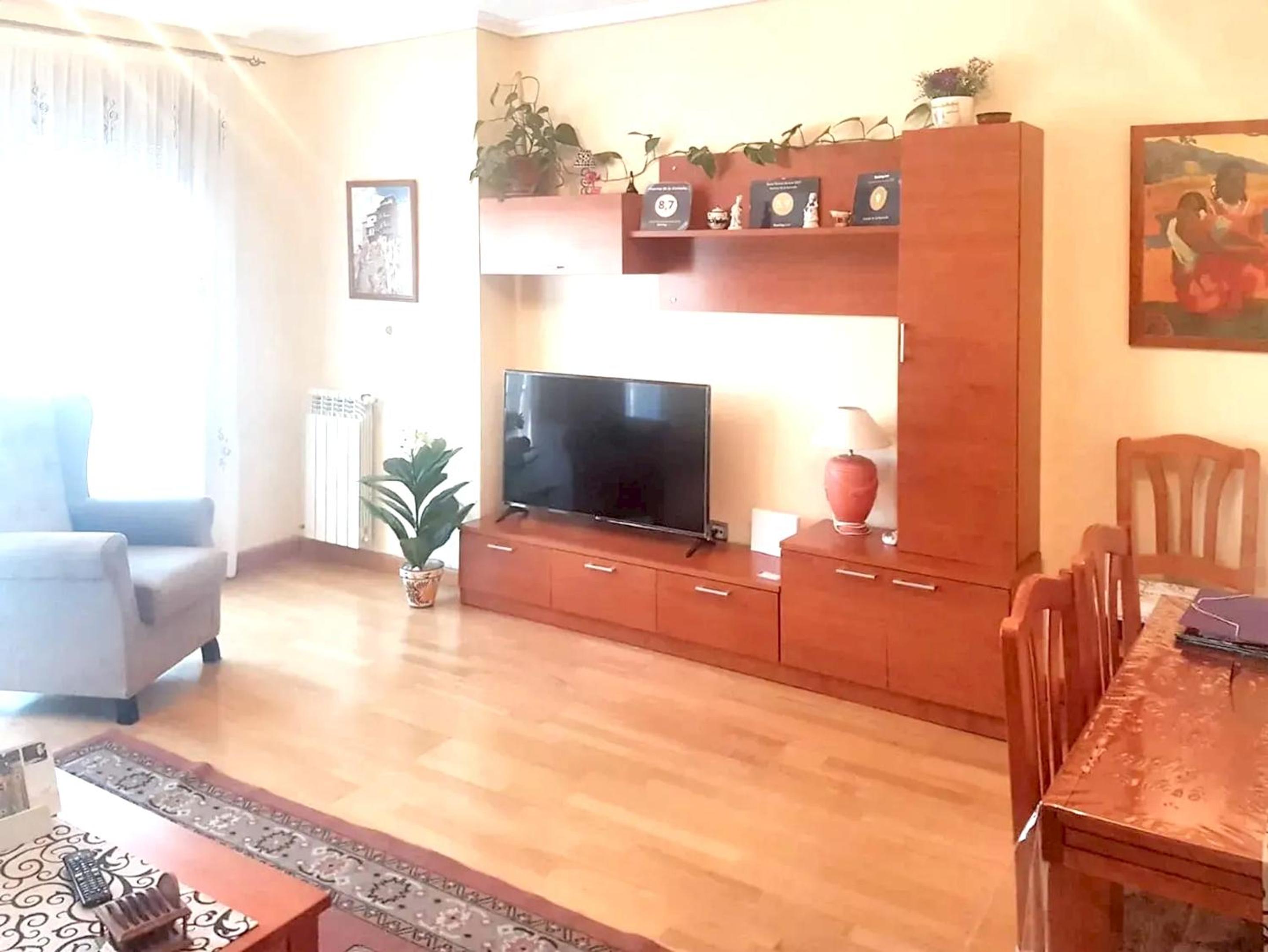 Comfortable Family Apartment in Cuenca Spain + Jacuzzi