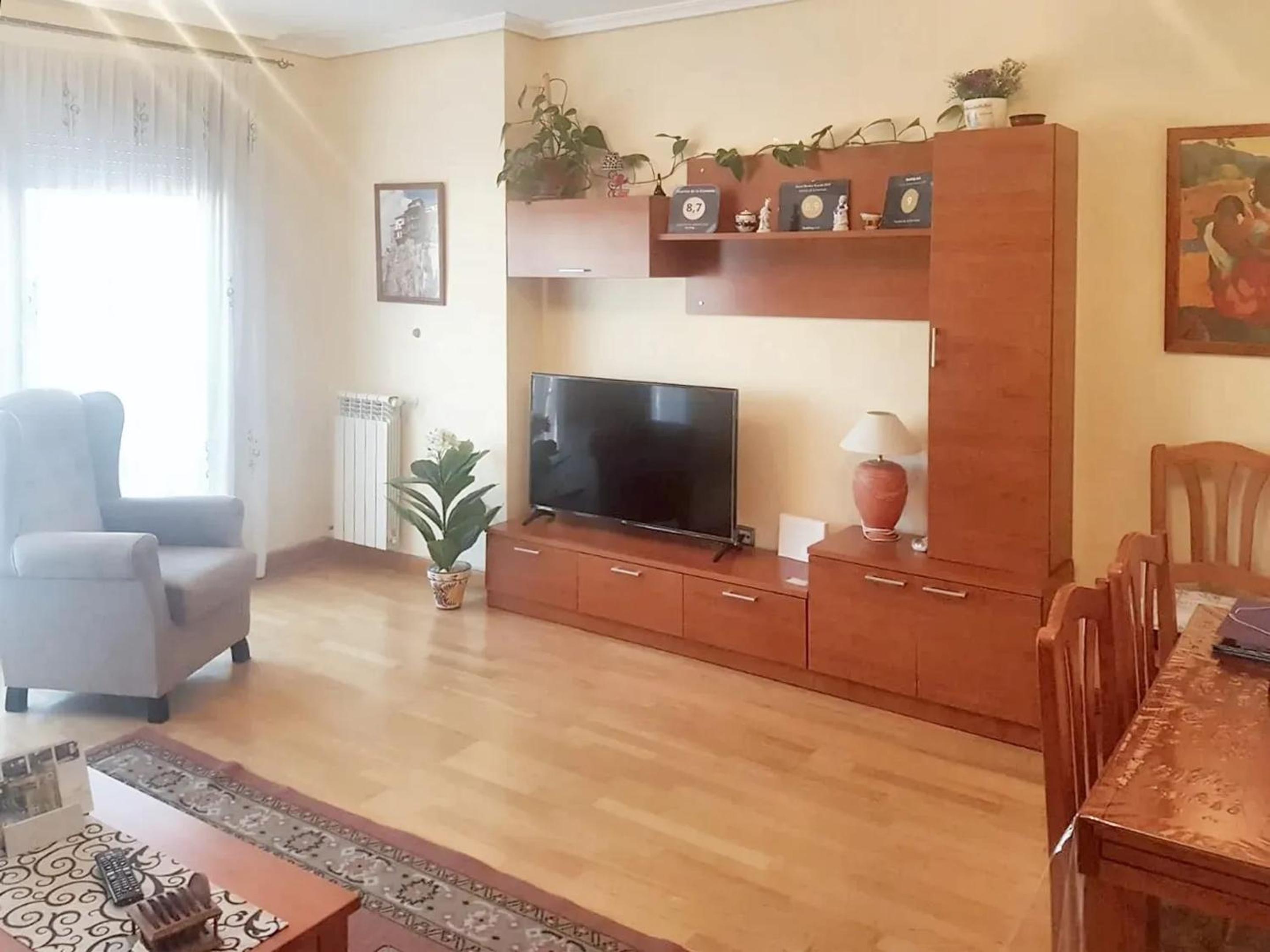 Comfortable Family Apartment in Cuenca Spain + Jacuzzi