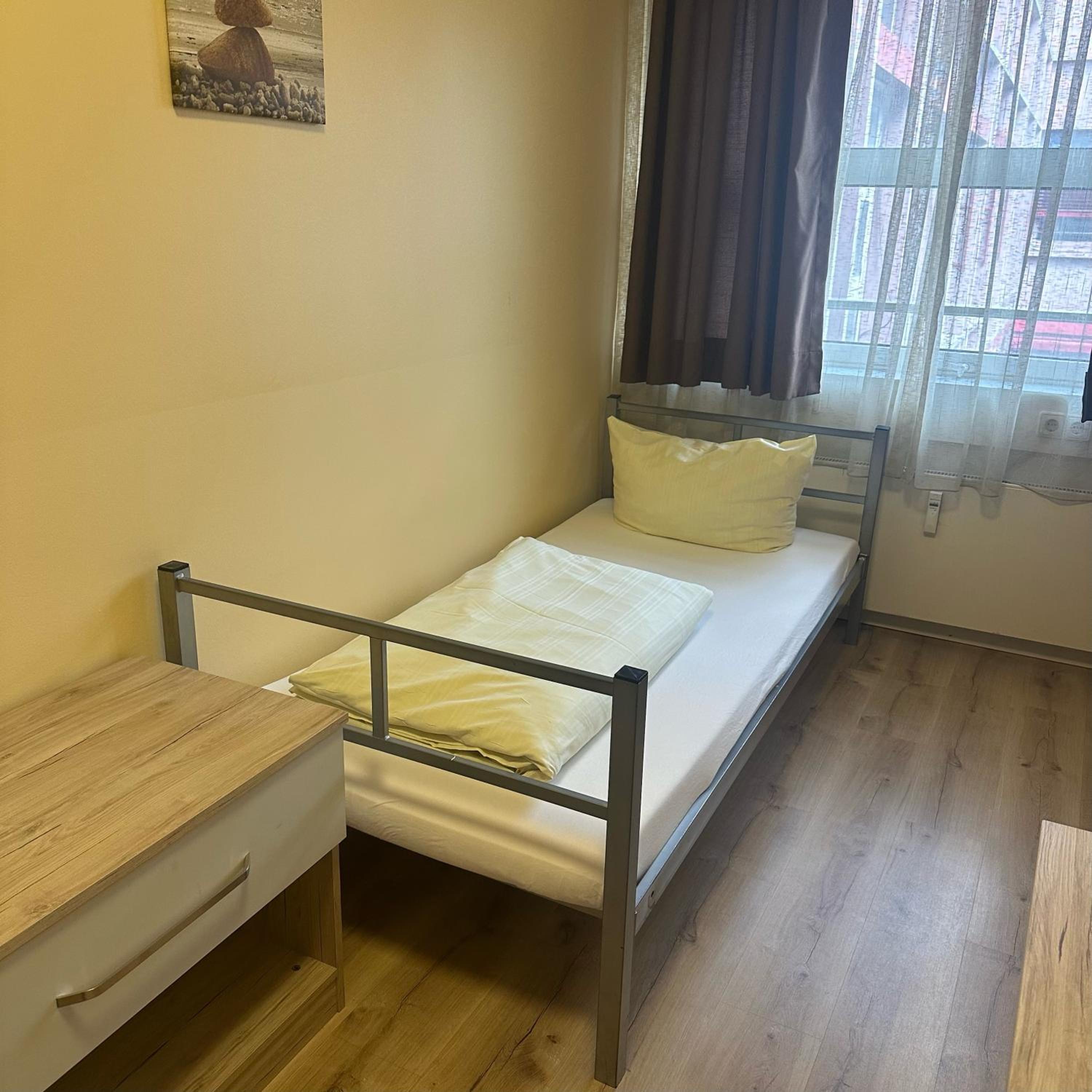 Low Budget Hostel