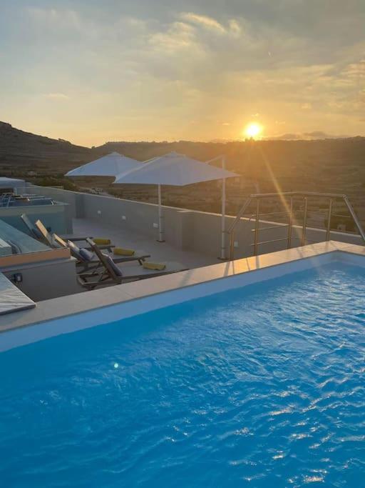 Yellow Hill Penthouse