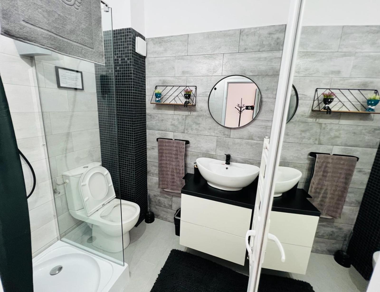 Sara room view 5