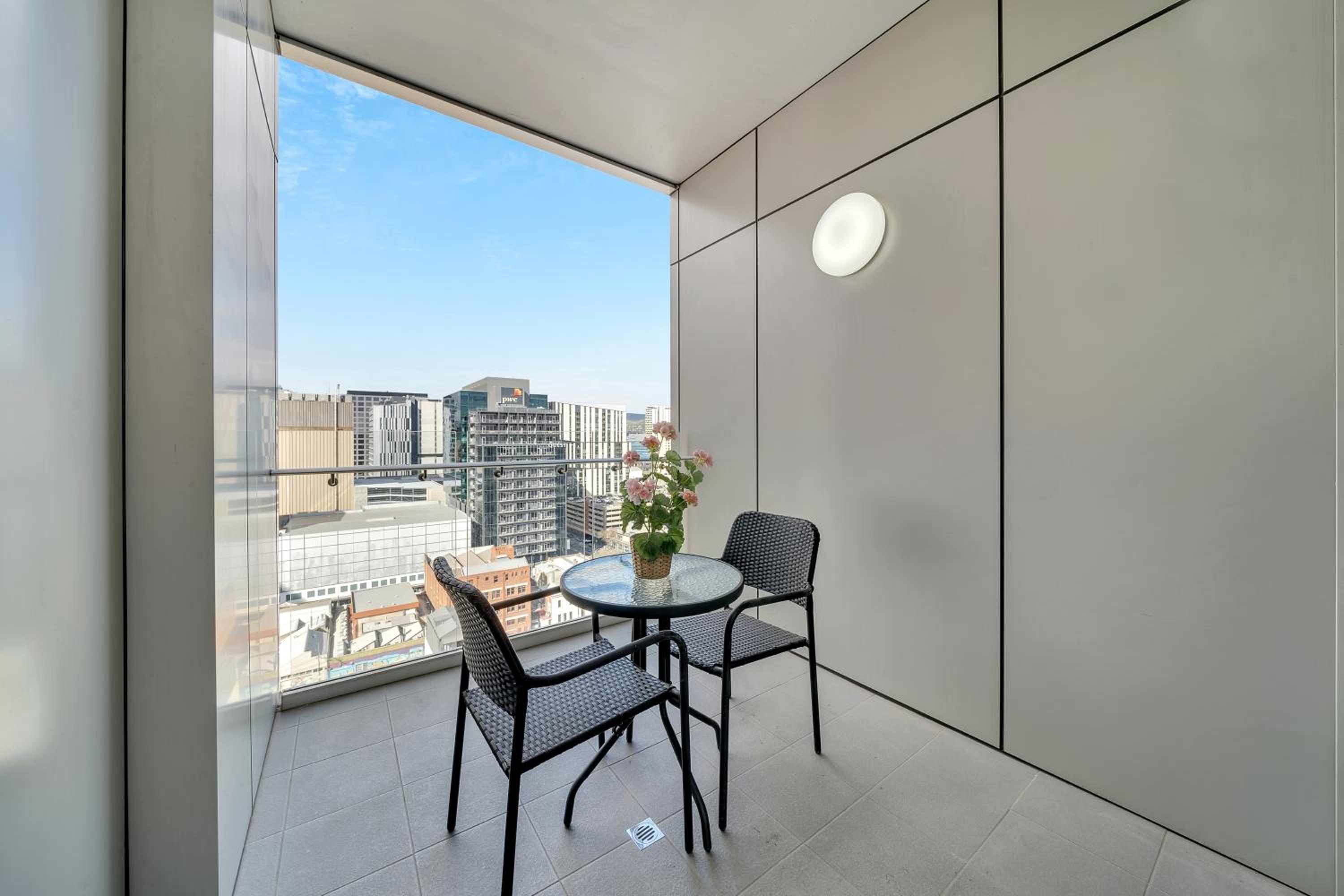 Vision Apartments On Morphett with Parking