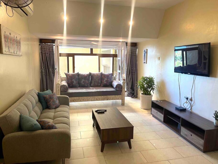 Ukunda Vacations - Golden Beachfront Apartment Diani - Property Image 10