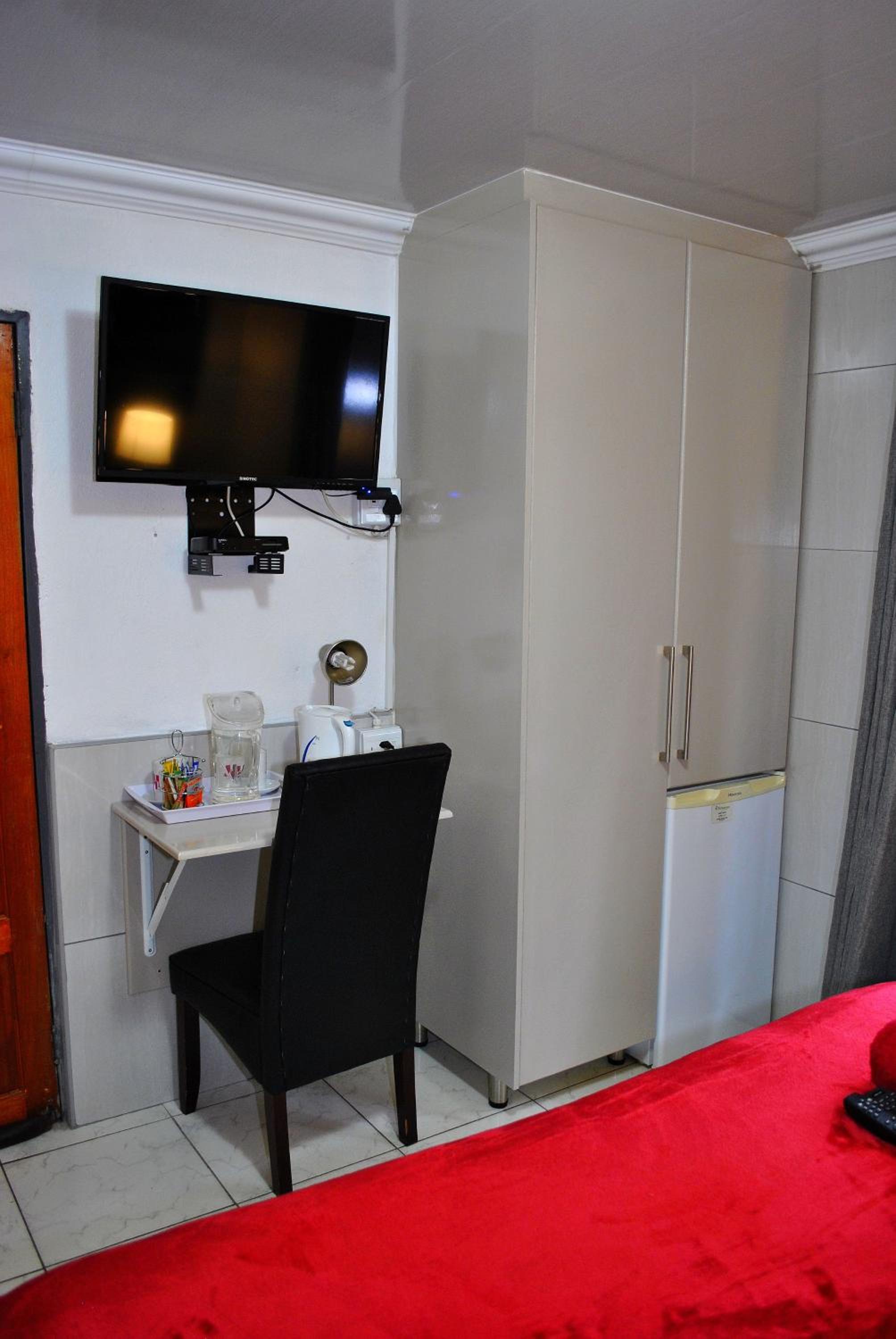 Lapologa Bed & Breakfast