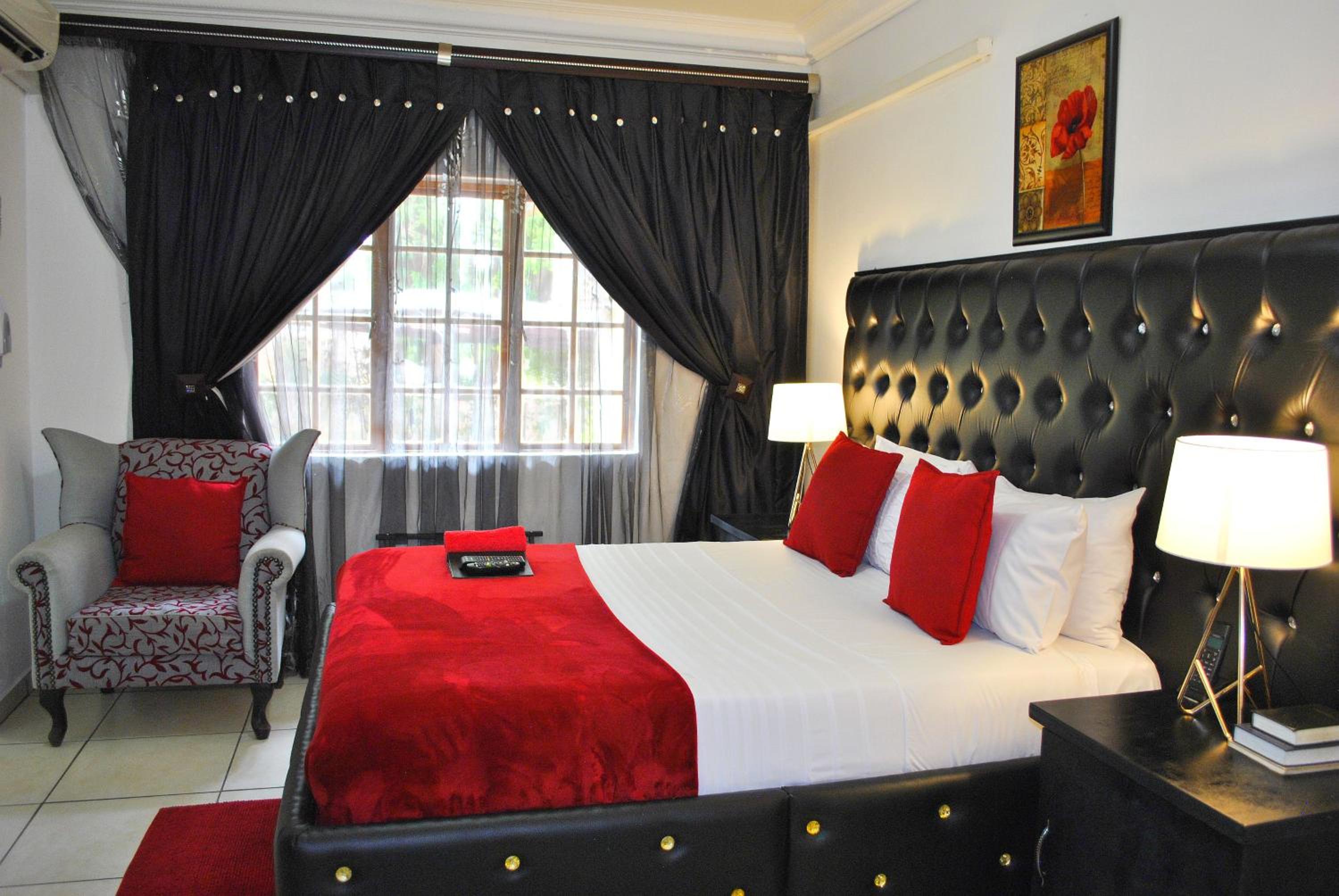 Lapologa Bed & Breakfast