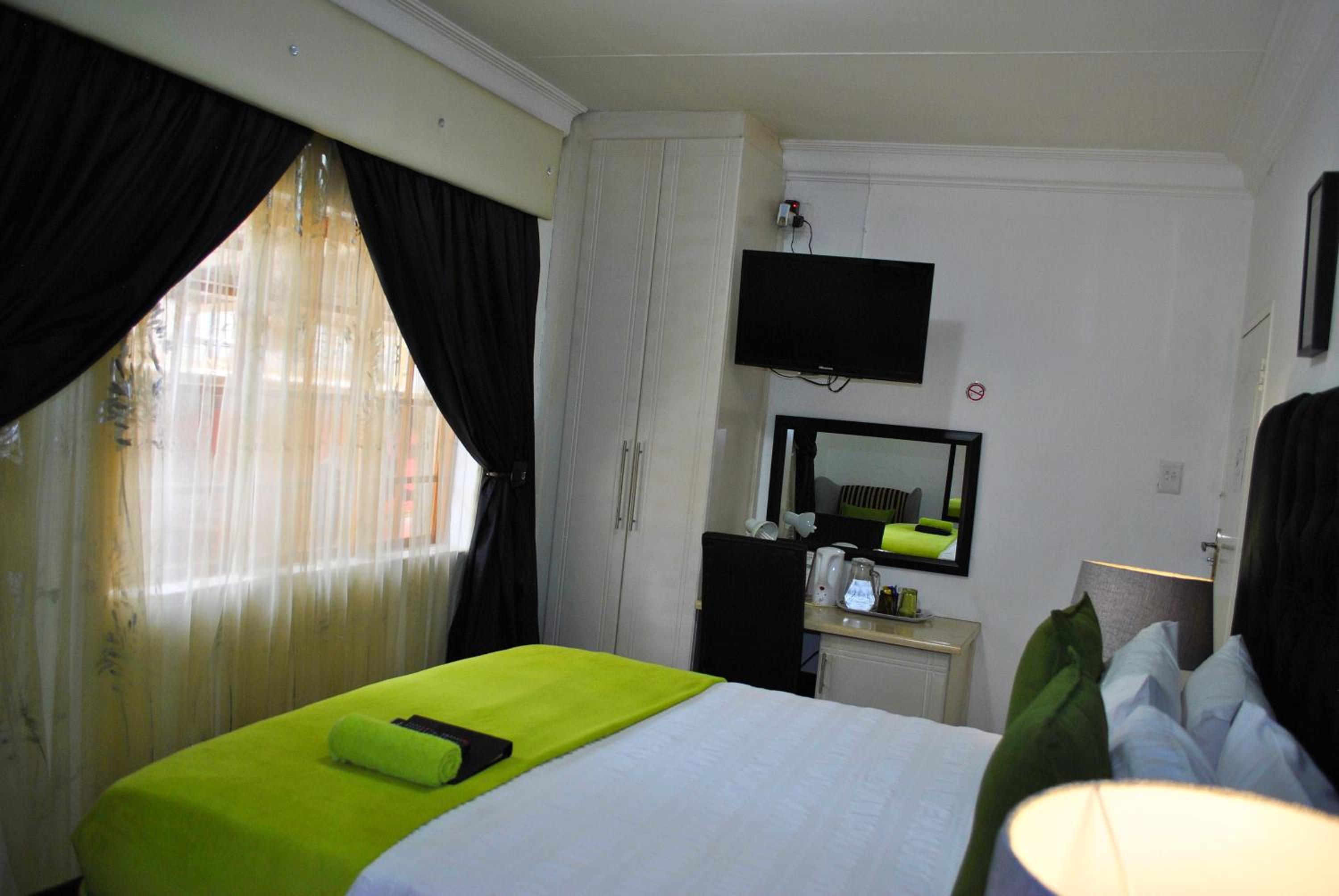 Lapologa Bed & Breakfast