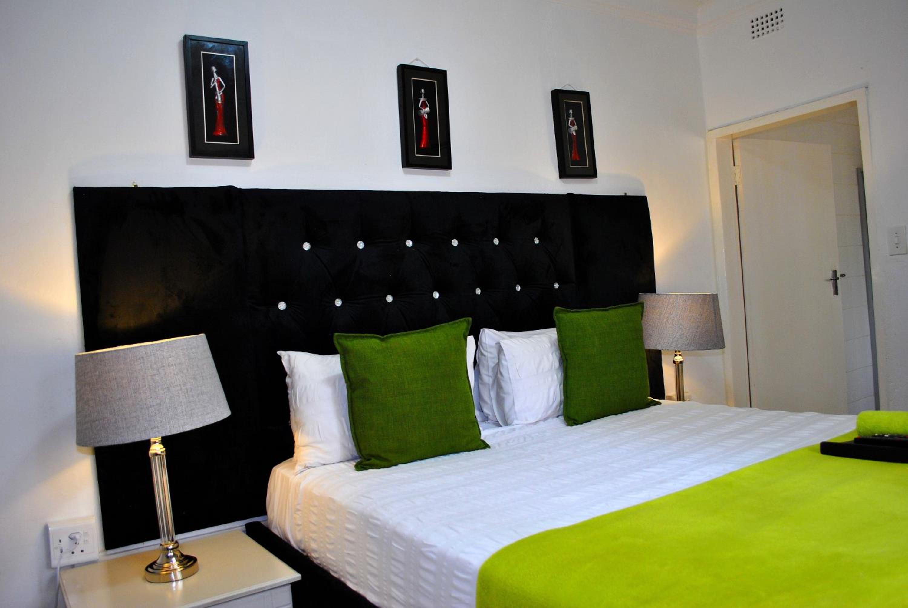 Lapologa Bed & Breakfast