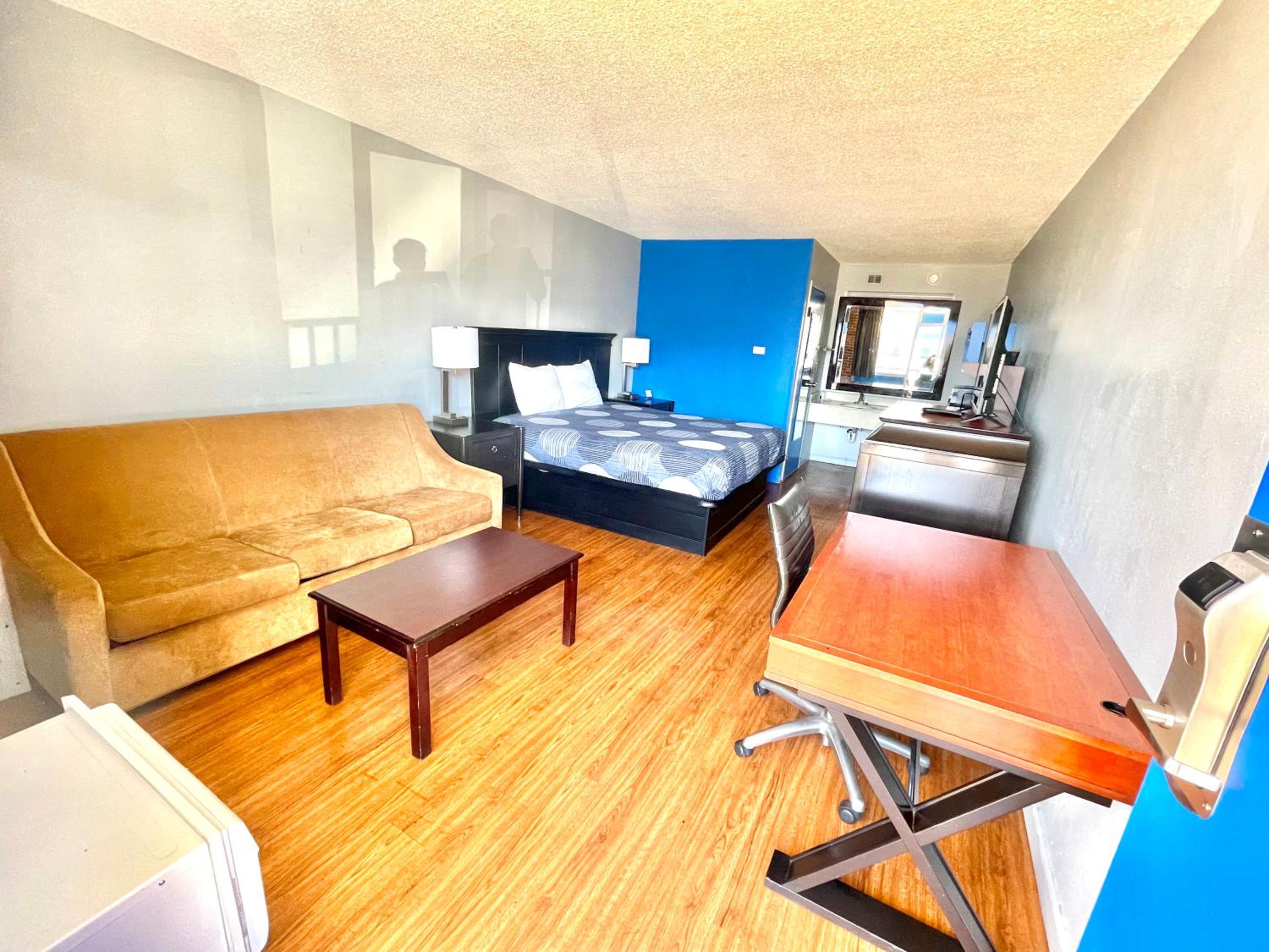 Rodeway Inn - Property Image 18