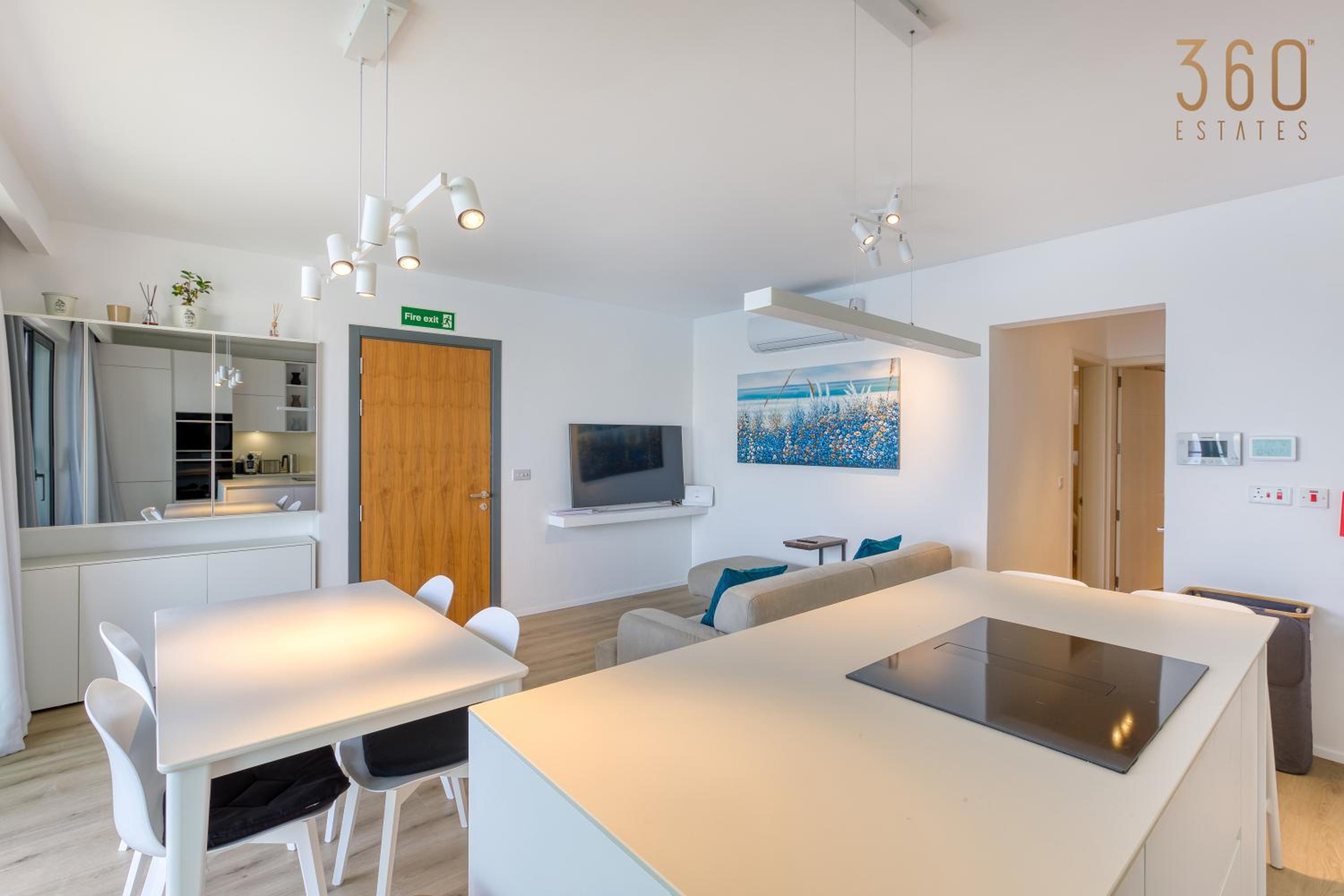 Designer 2BR home with Stunning views in St Pauls by 360 Estates, photo 15