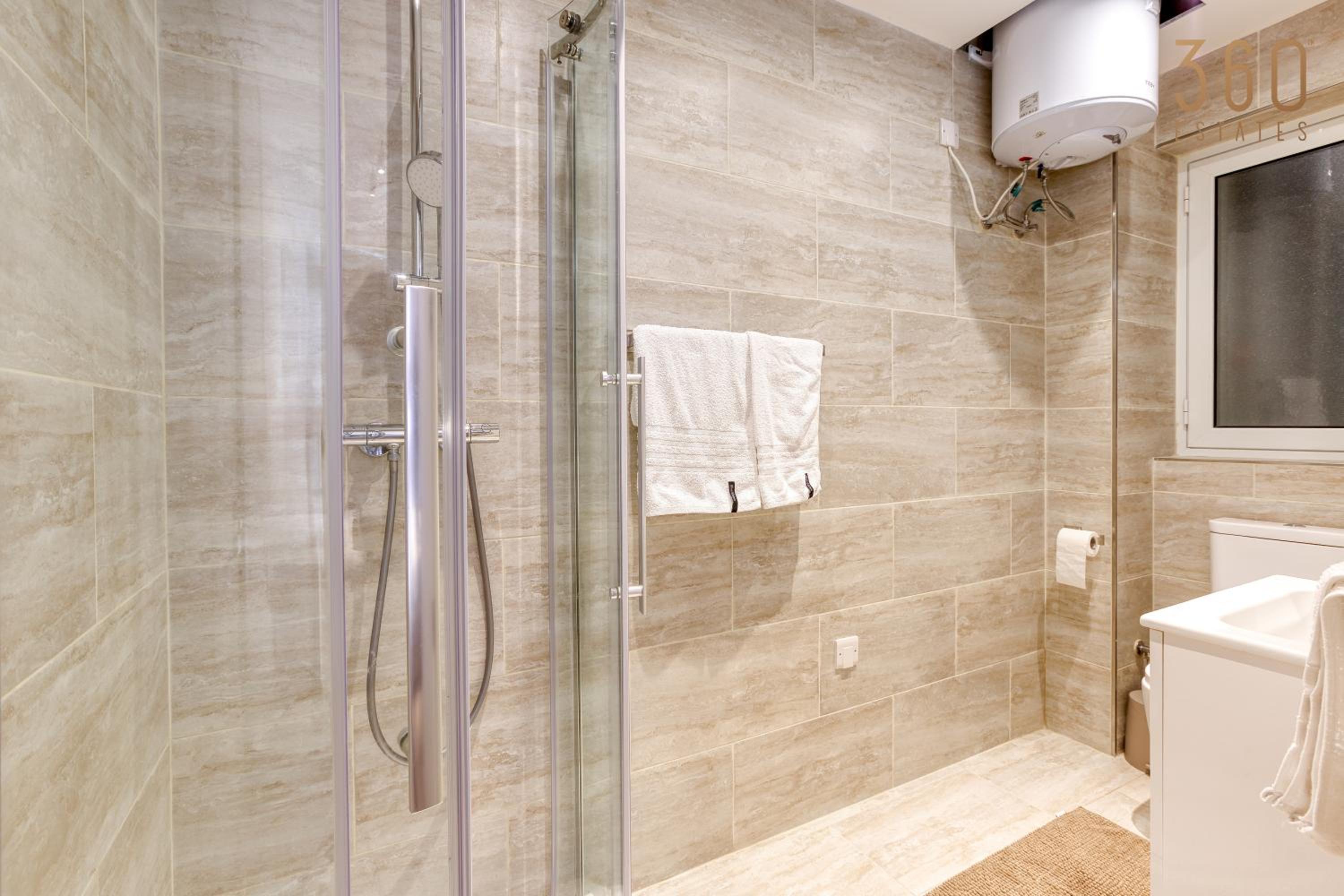 Designer 2BR home with Stunning views in St Pauls by 360 Estates, photo 37