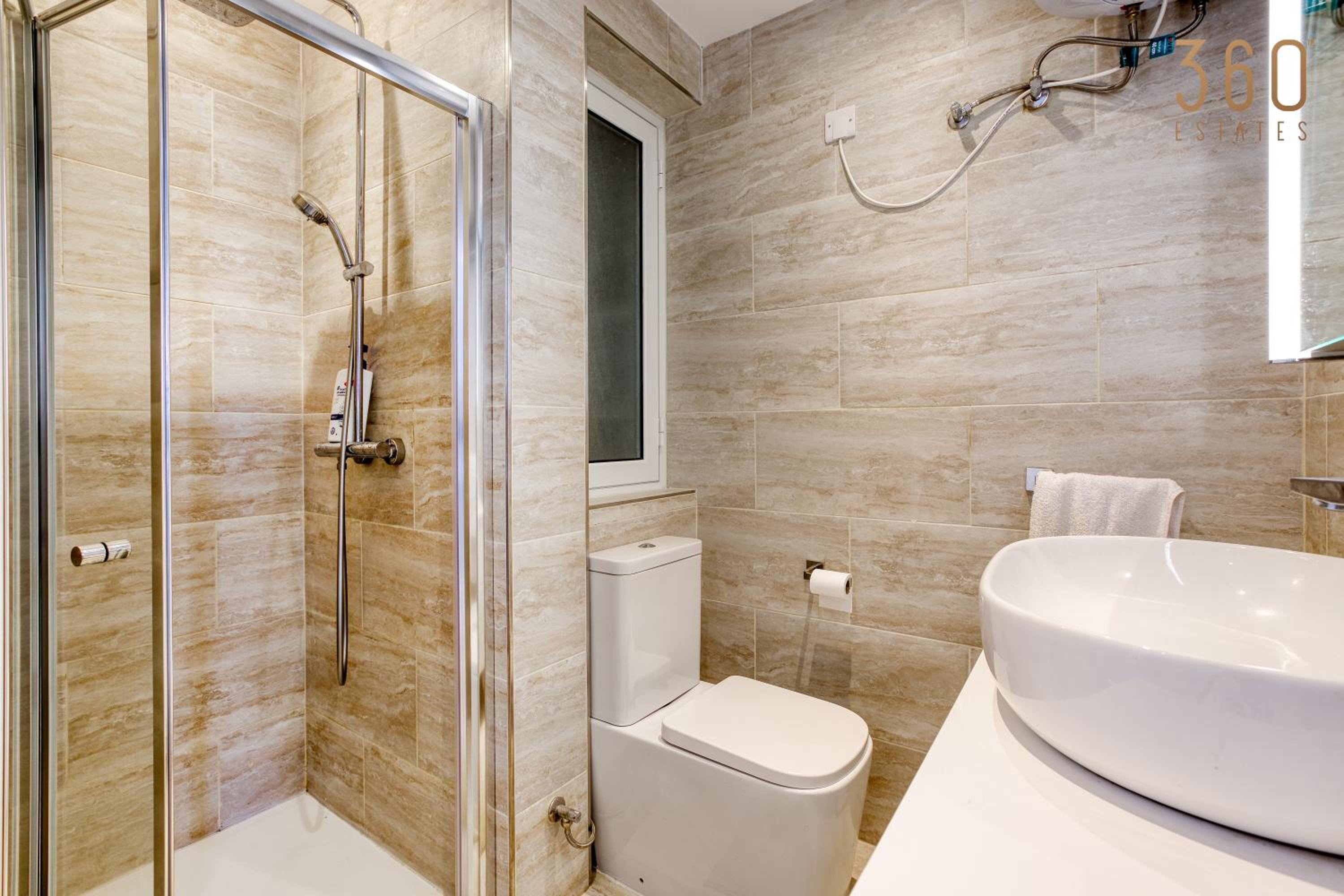 Designer 2BR home with Stunning views in St Pauls by 360 Estates, photo 17