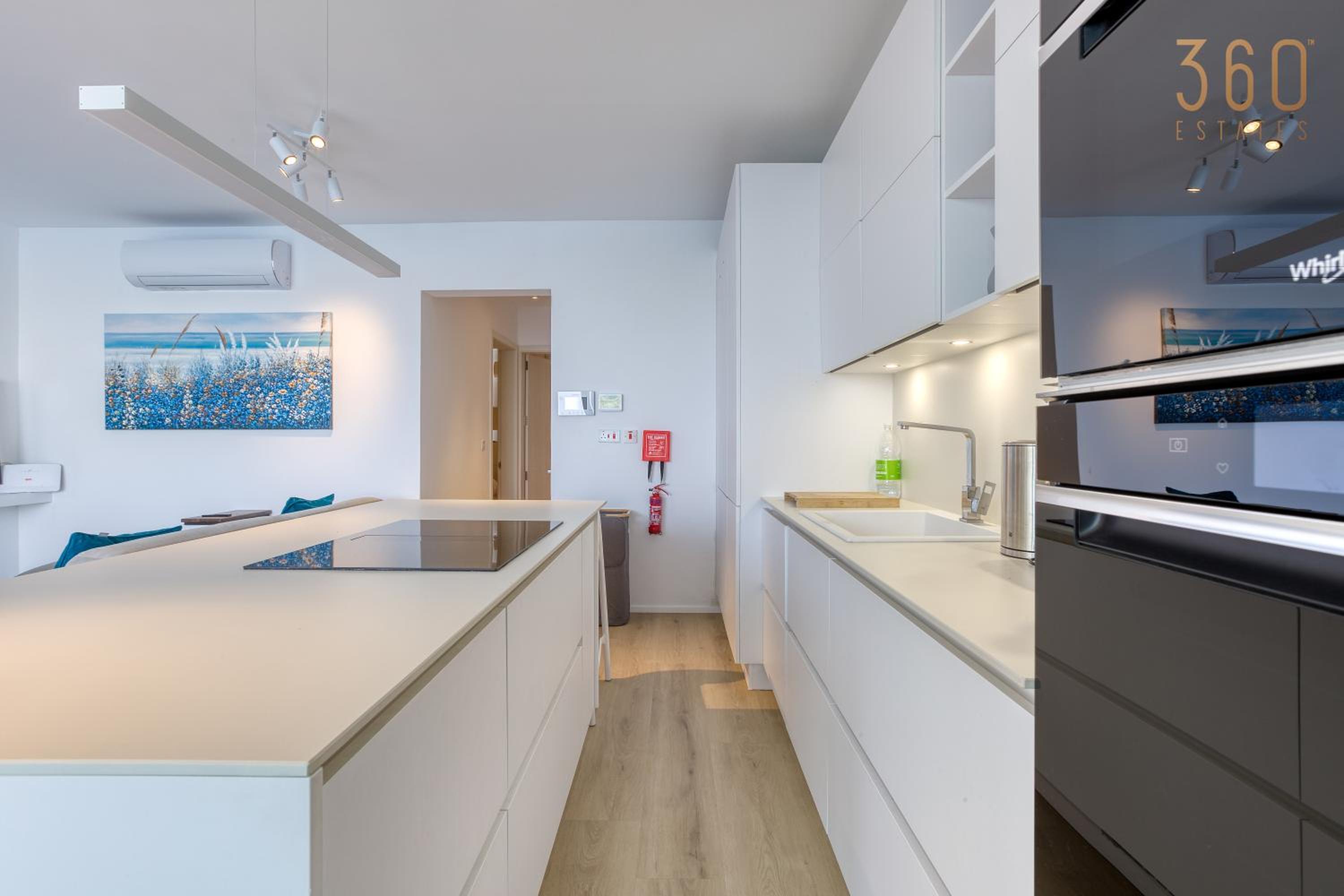 Designer 2BR home with Stunning views in St Pauls by 360 Estates, photo 25