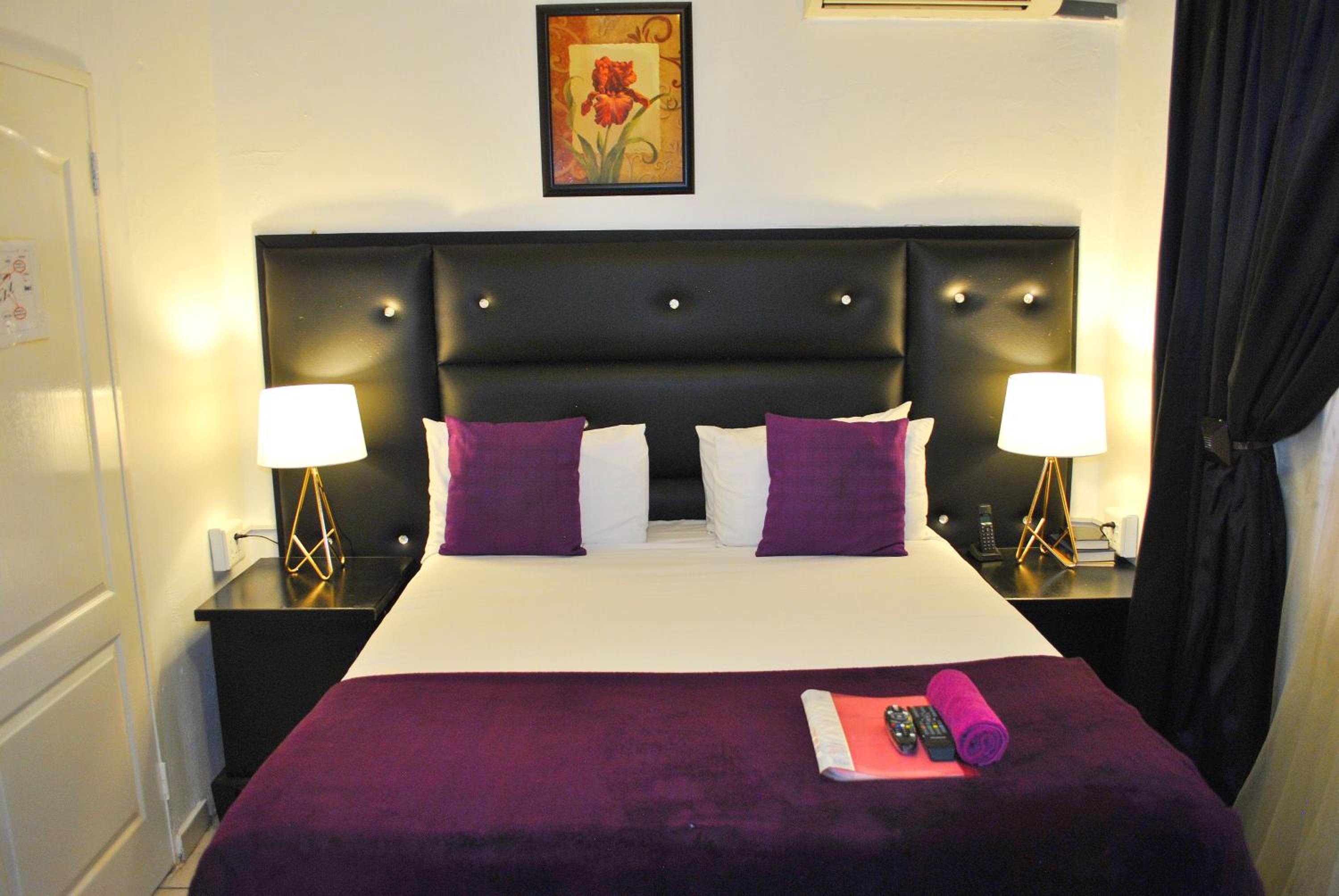 Lapologa Bed & Breakfast