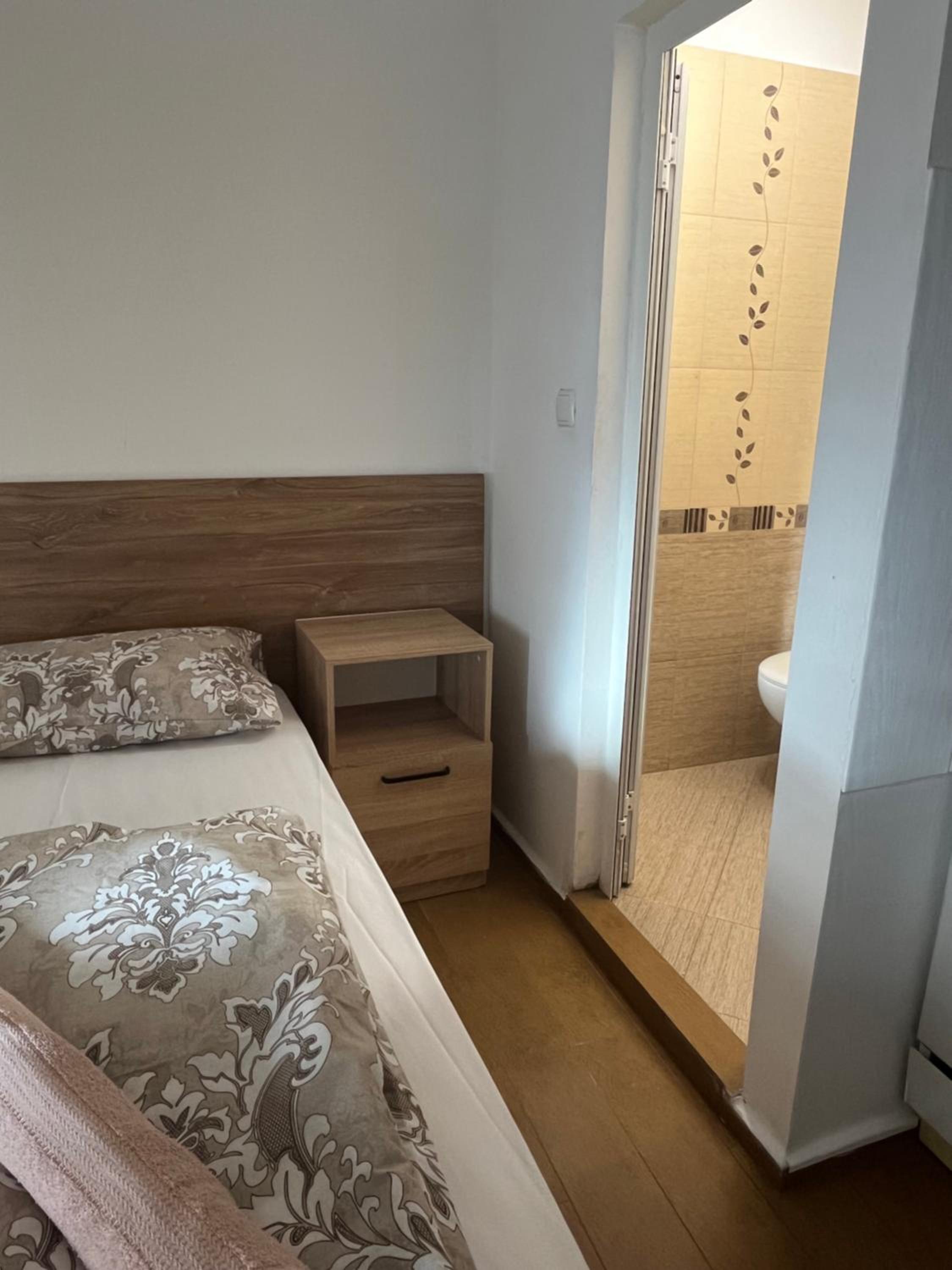 Nova Guesthouse - Private En-Suite Rooms I Sofia Center I Self Check-In