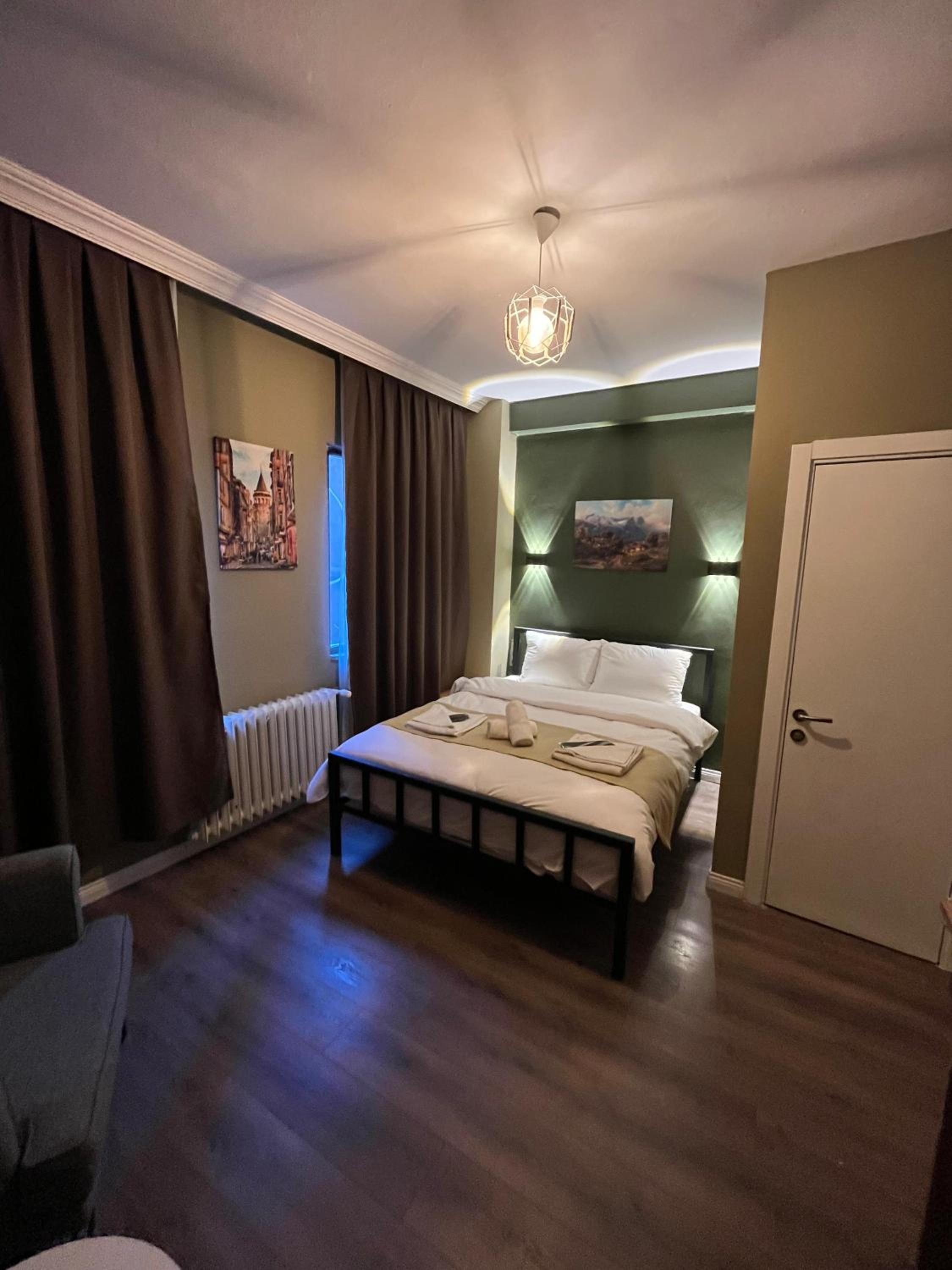 THE BEYBÛN HOTEL - Image 9