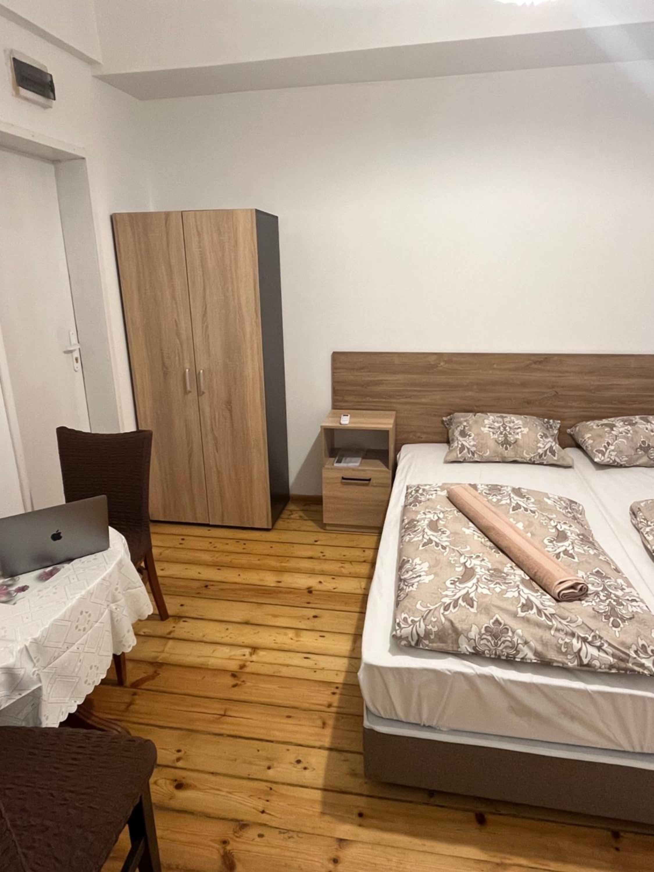 Nova Guesthouse - Private En-Suite Rooms I Sofia Center I Self Check-In