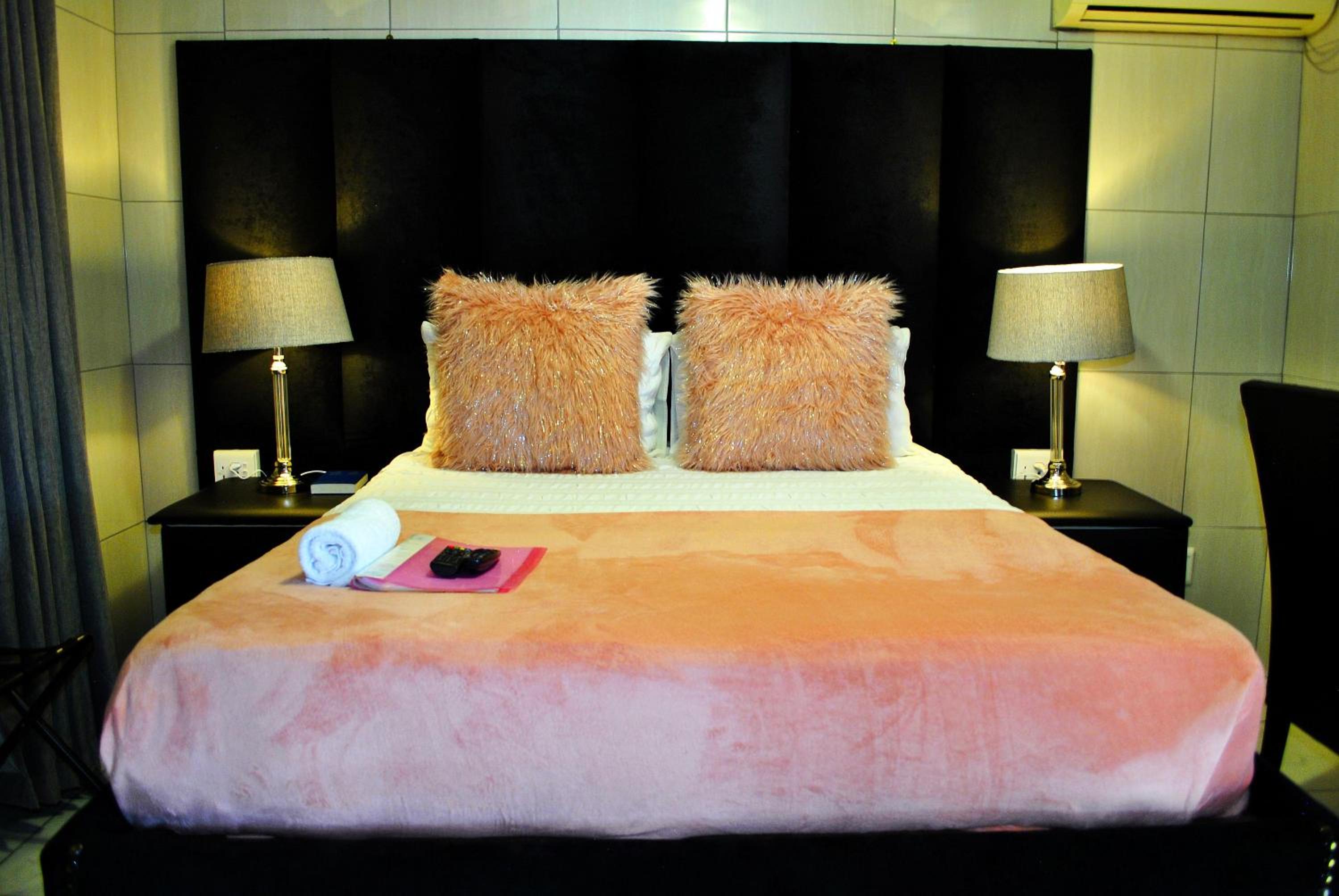Lapologa Bed & Breakfast