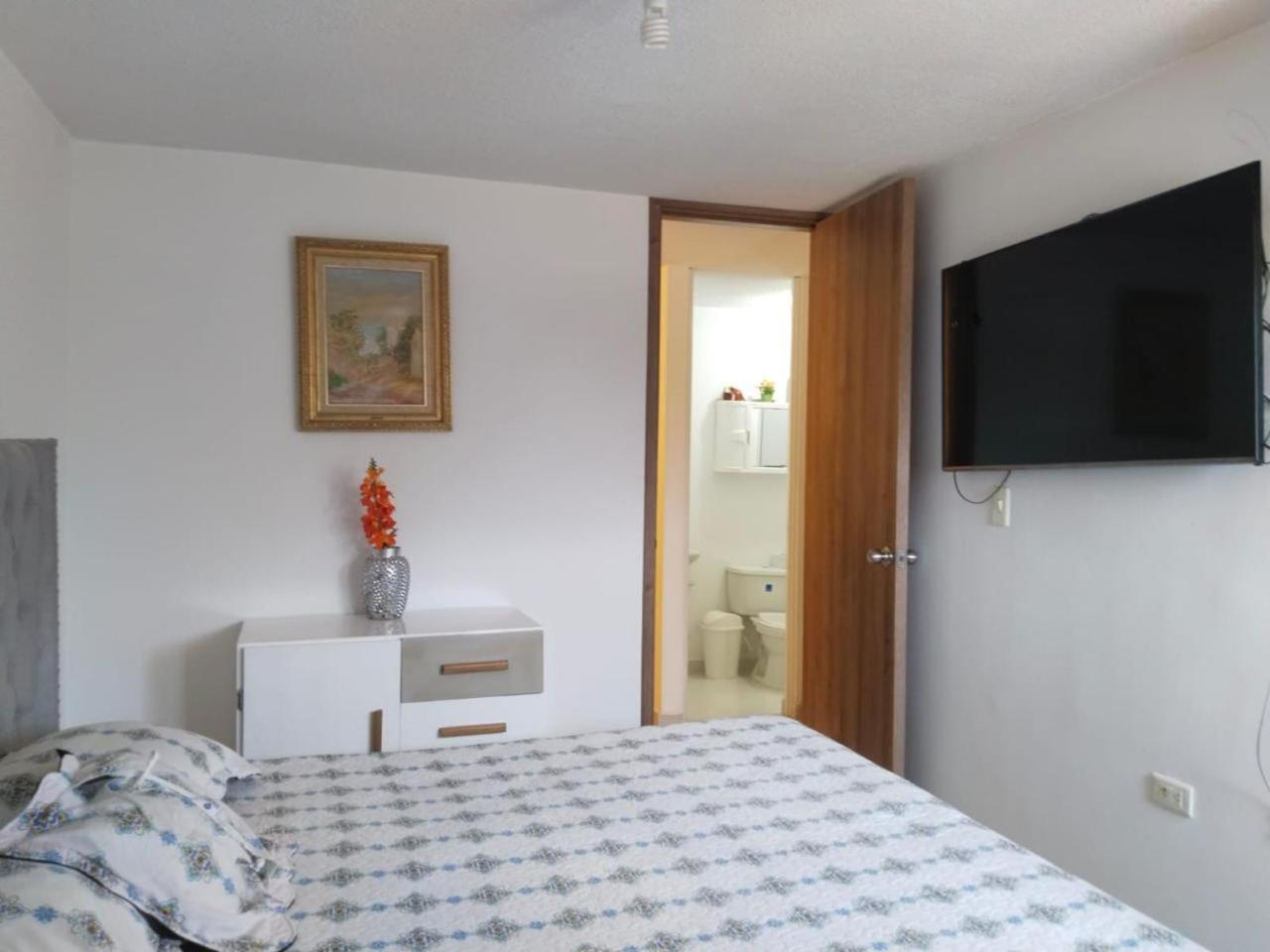 ESTANCIA MINIMA 3 NOCHES APARTAMENTO ENTERO - 2 AIRE ACONDICIONADOS buena ubicacion