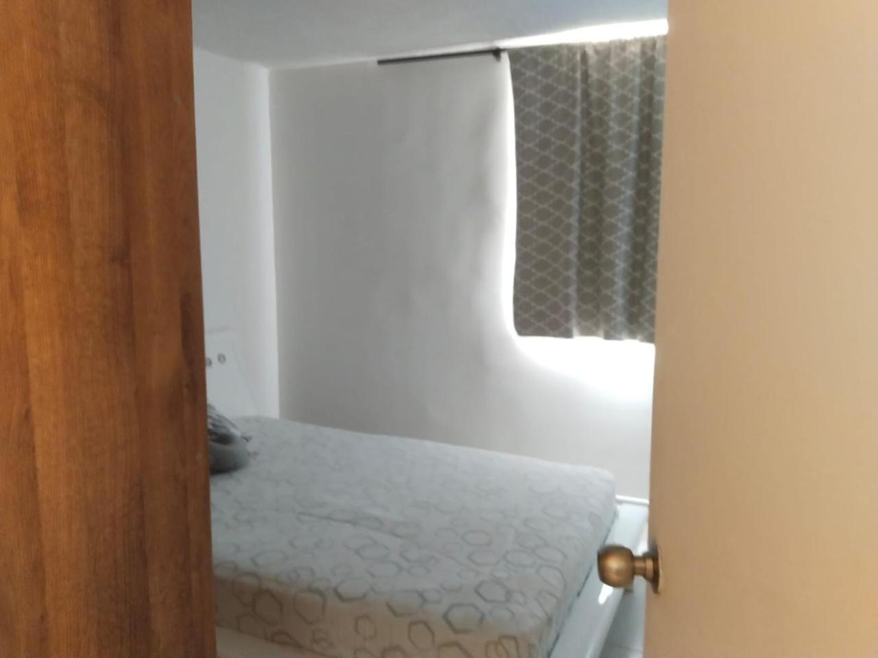 ESTANCIA MINIMA 3 NOCHES APARTAMENTO ENTERO - 2 AIRE ACONDICIONADOS buena ubicacion