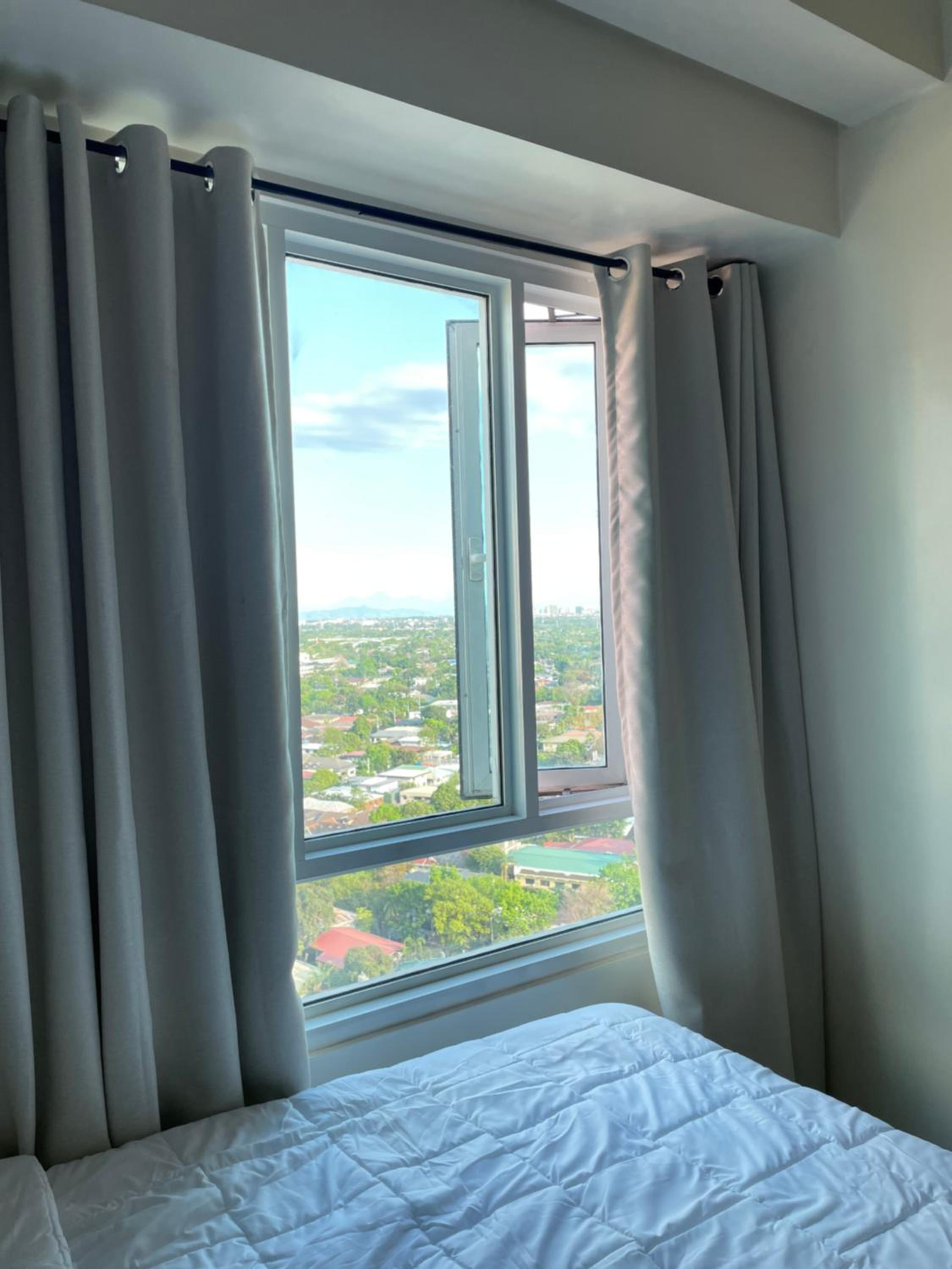 Mountain View at Beacon Tower view 3