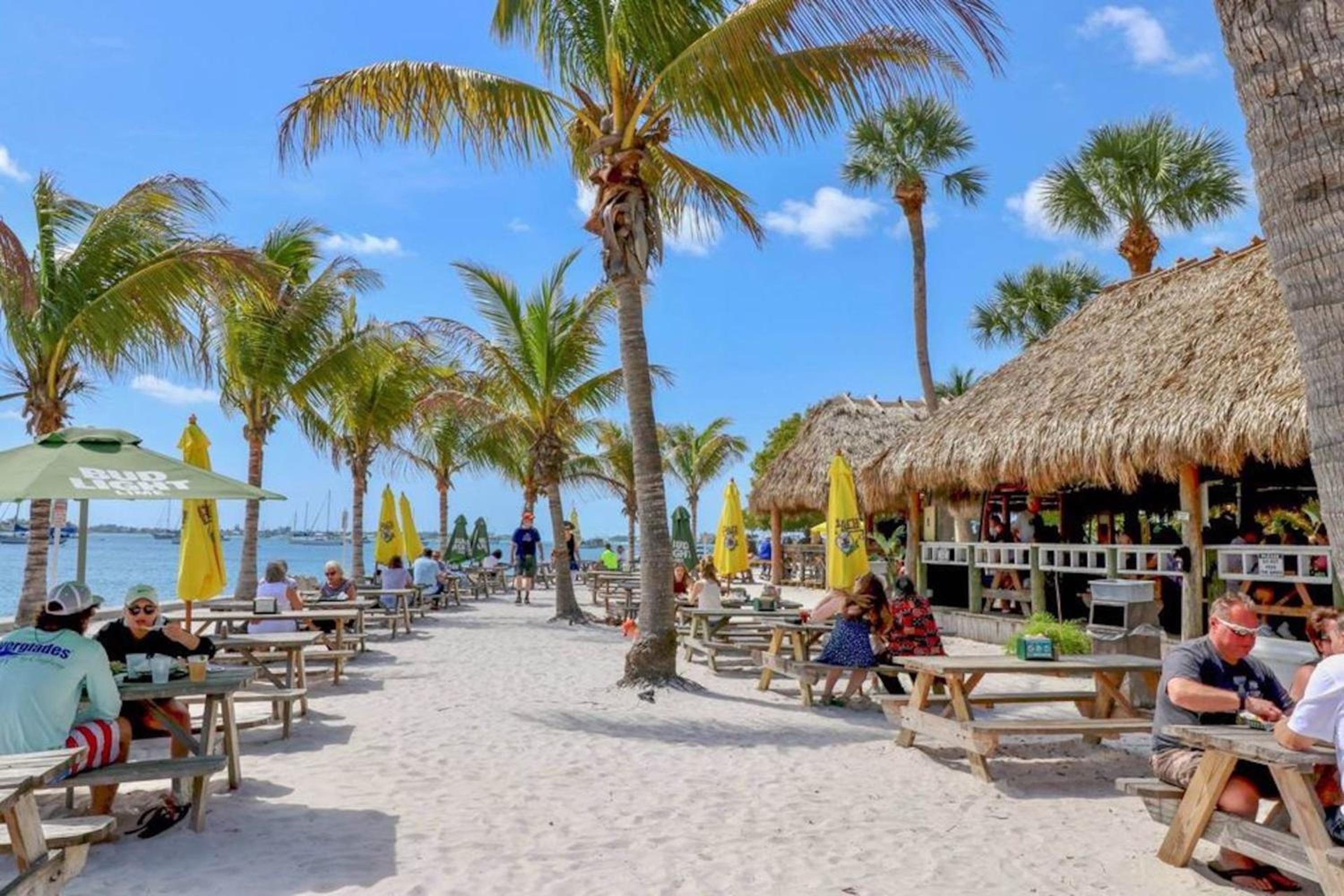 Siesta Key Waterfront CHRISTMAS WEEK STILL OPENED!!