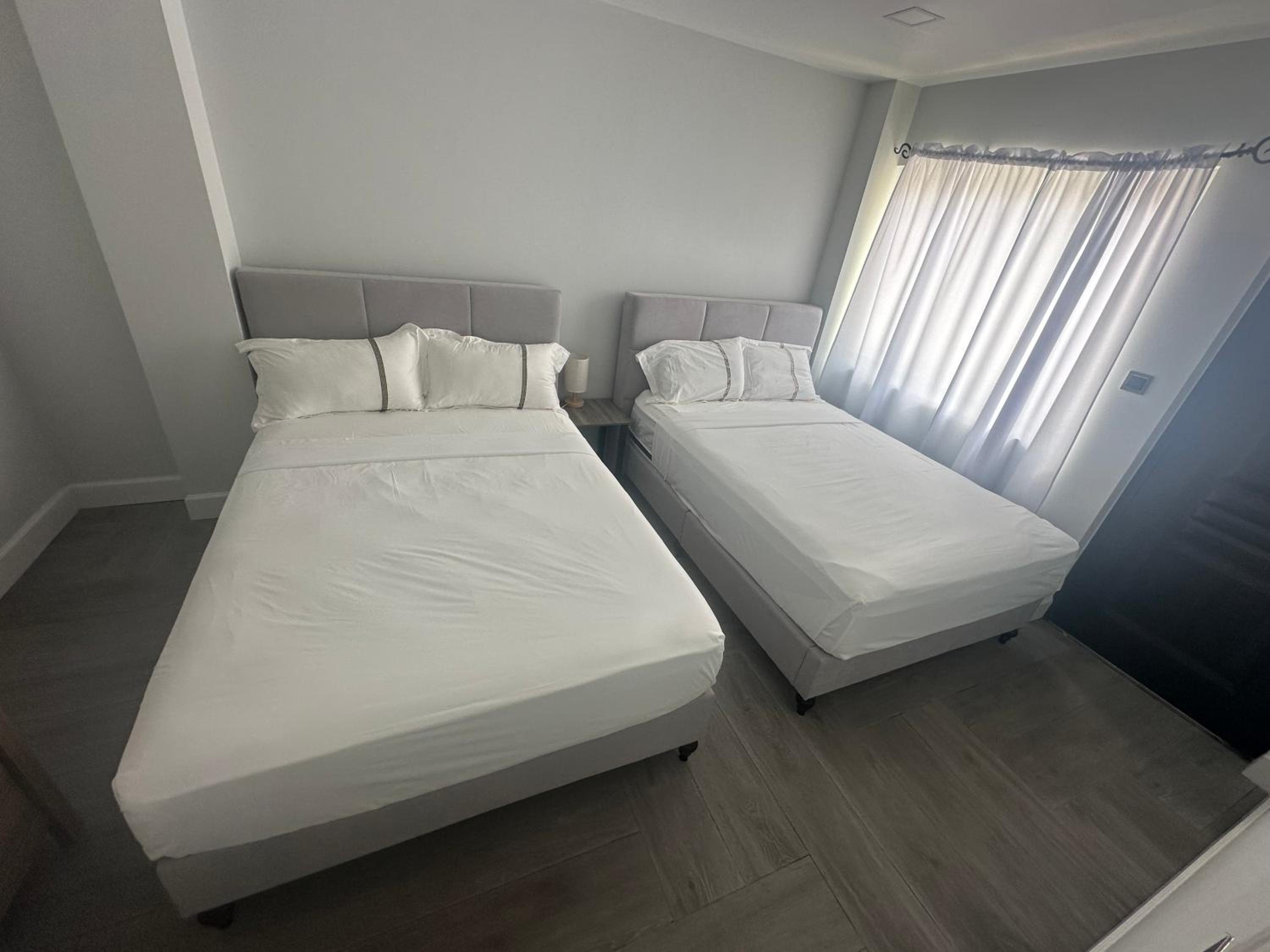 LUXE MORDERN RESIDENTIAL LIVING INC. view 2