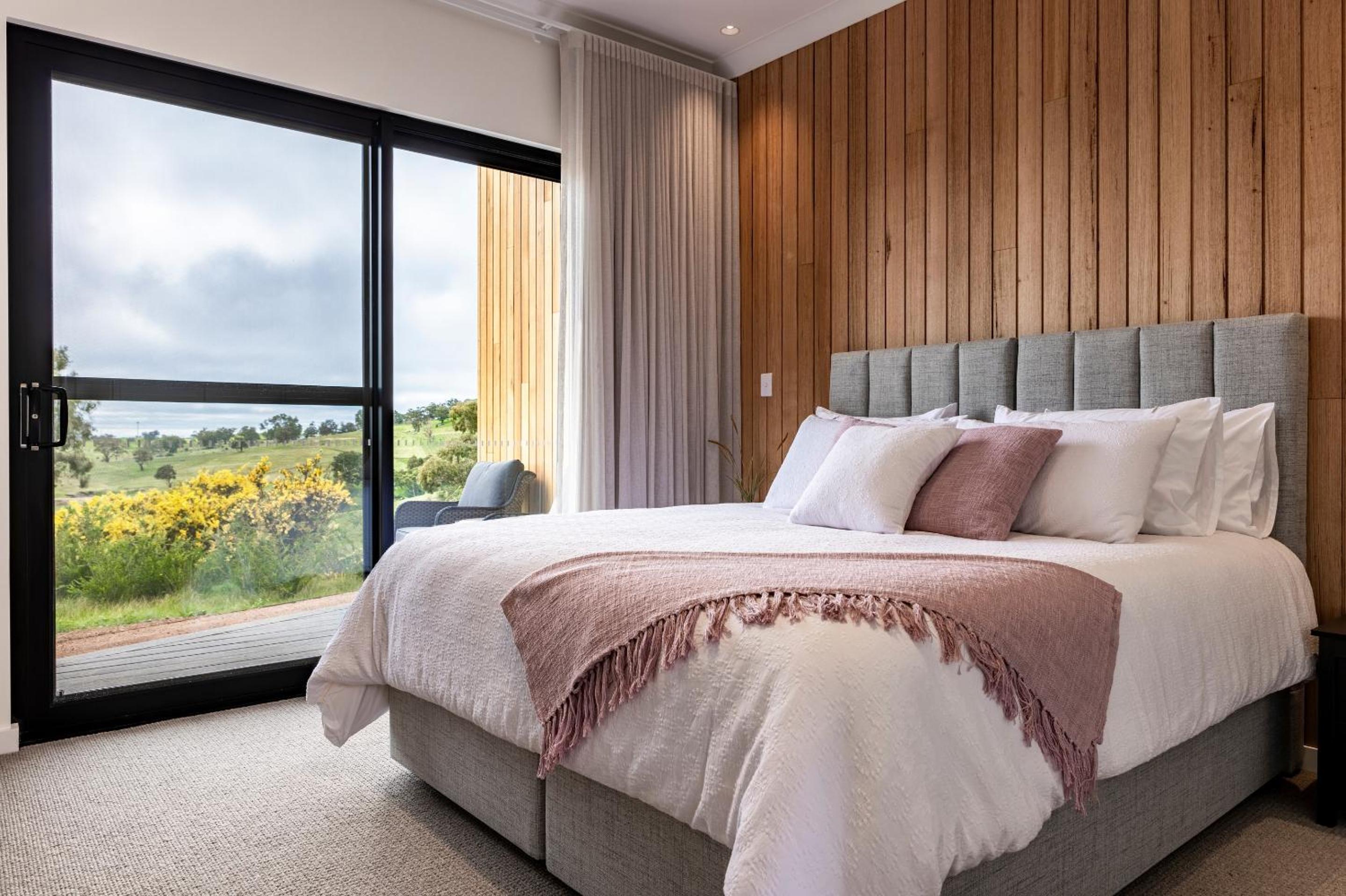 Benbullen Retreat view 2