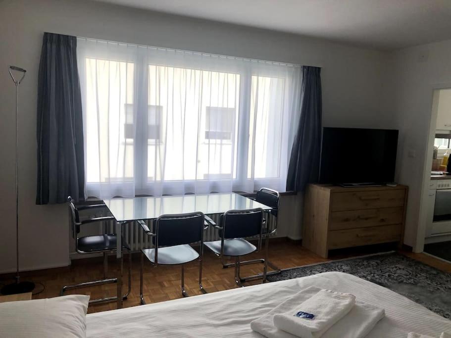 Bright and quiet studio in the city center - Sky11
