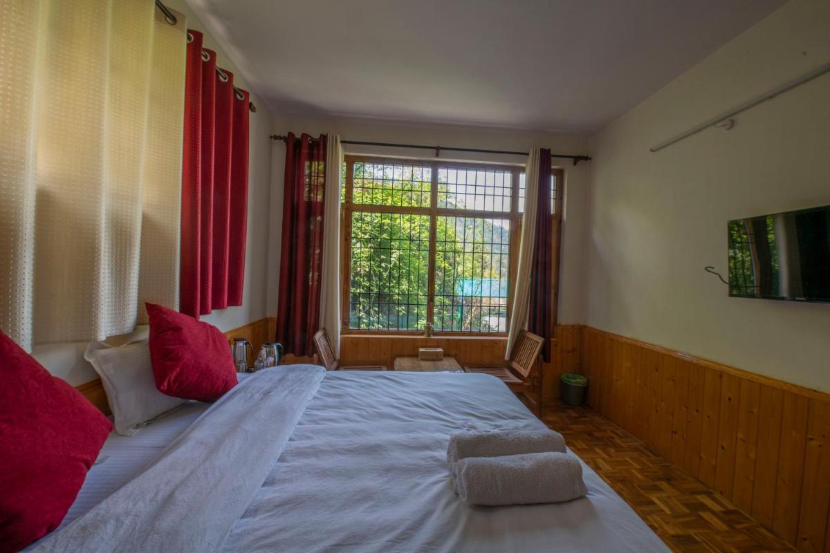 Urban Monk Hostel