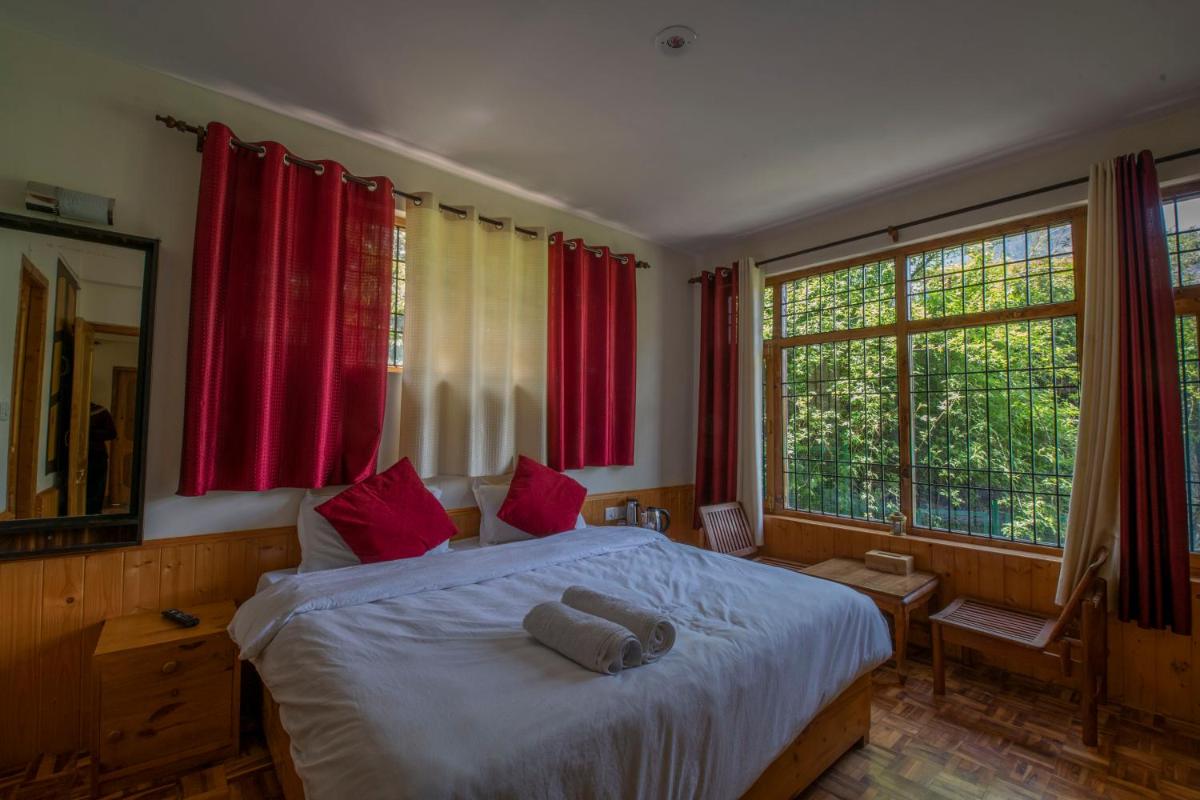 Urban Monk Hostel