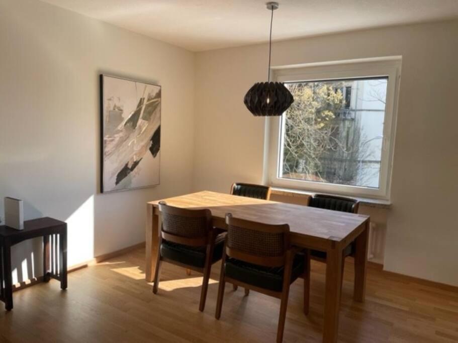 Beautiful, quite and very central 2 bedroom flat (Sky6)