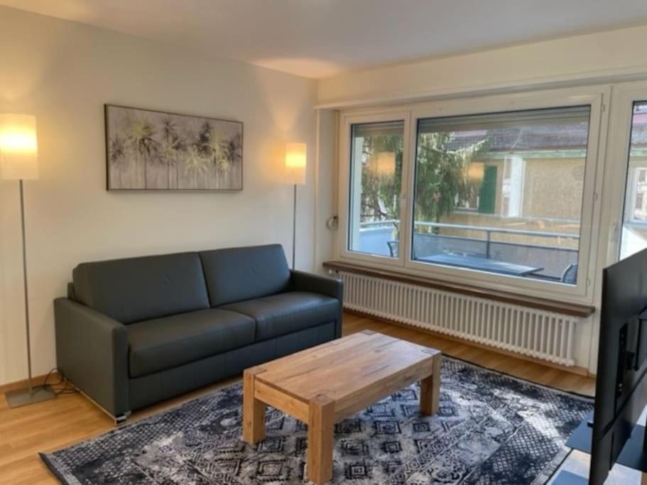 Beautiful, quite and very central 2 bedroom flat (Sky6)