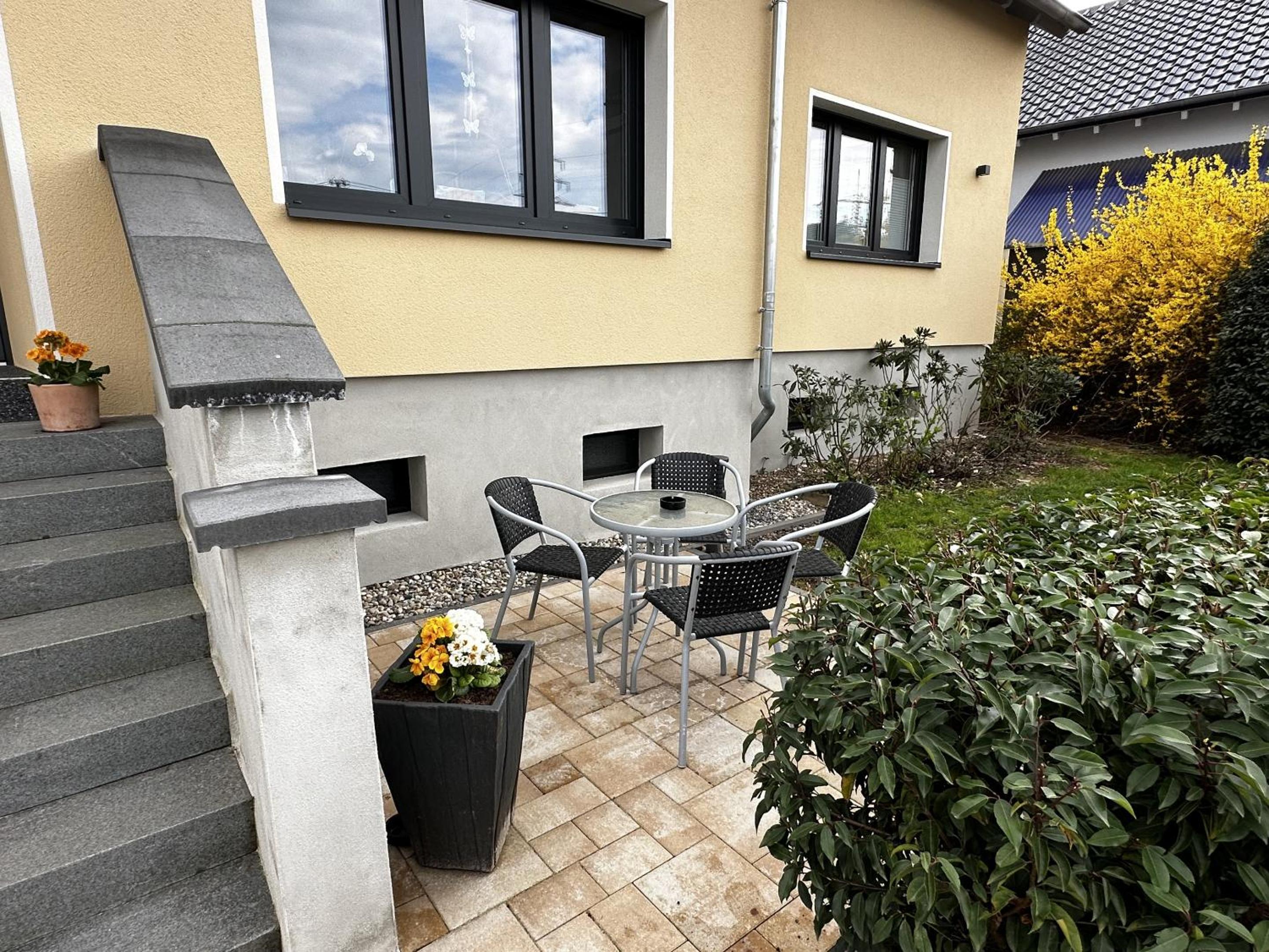 Haus Alt view 2