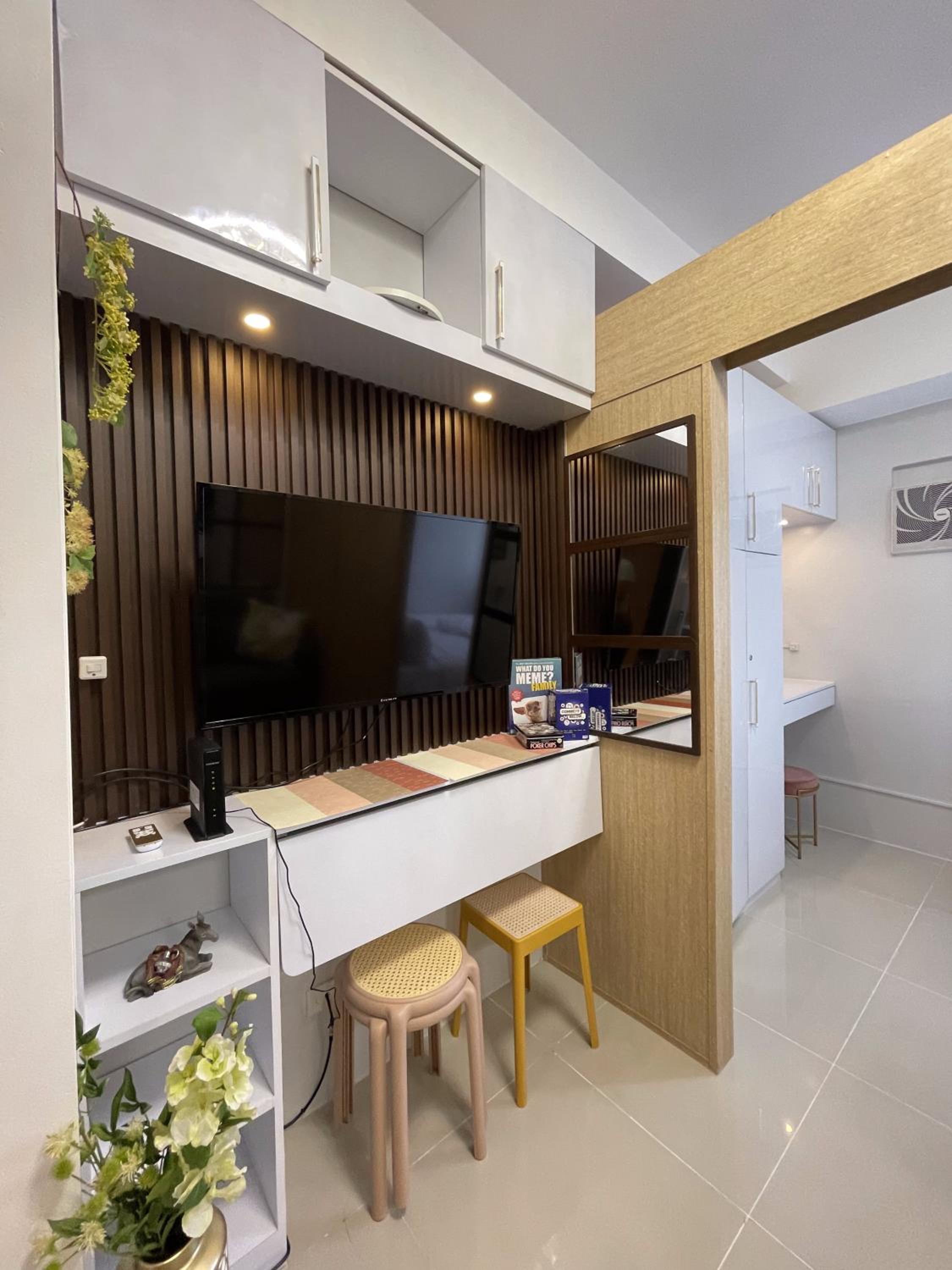 Grass Residences Charming Staycation view 5
