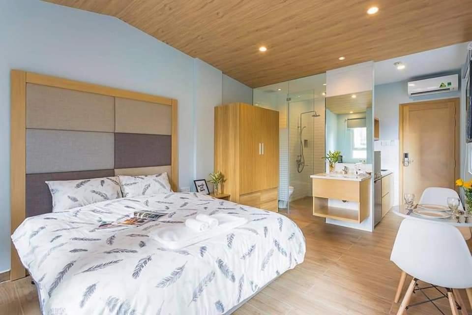 7 Apartment