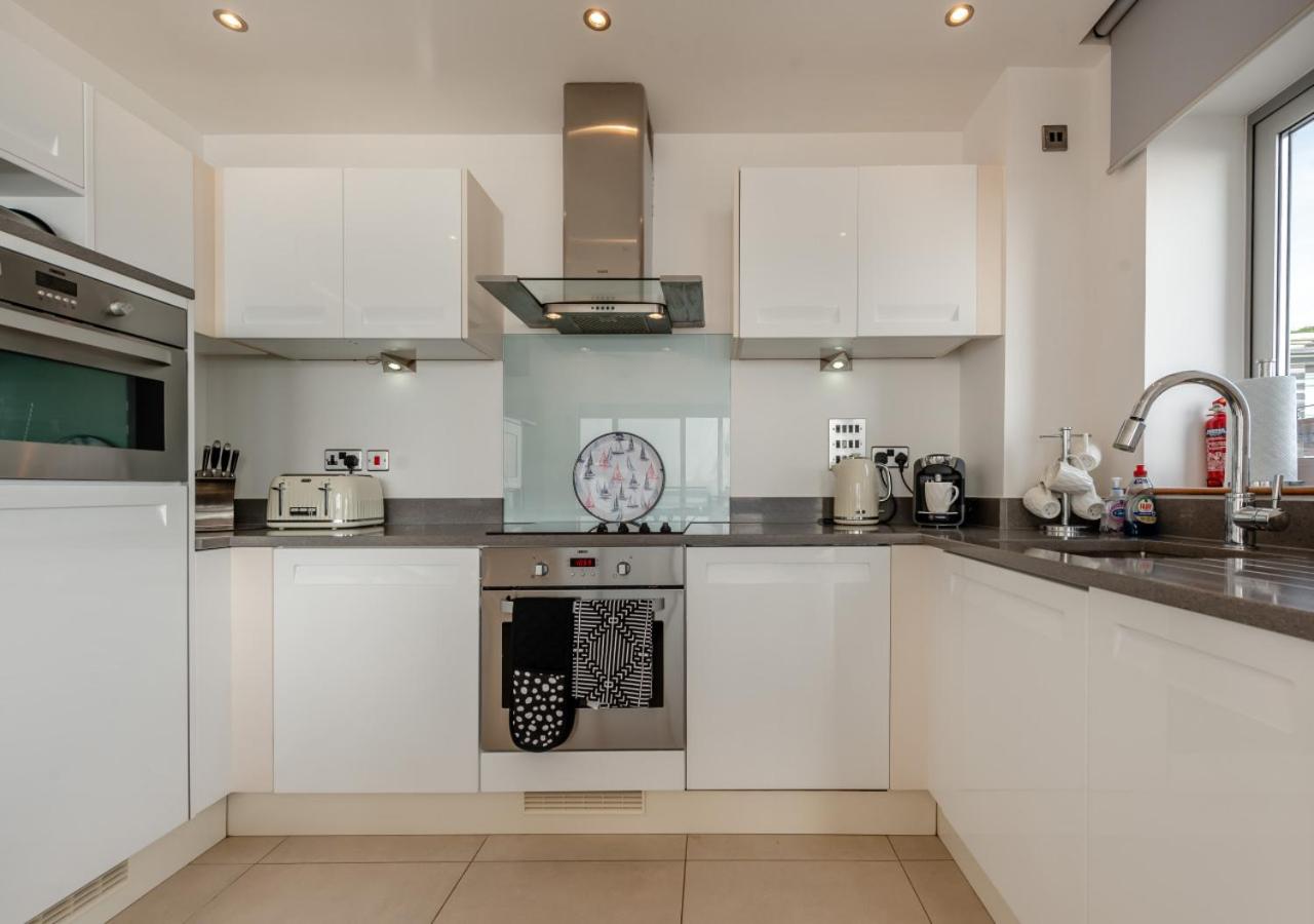2 Bed in Tenby oc-t29060