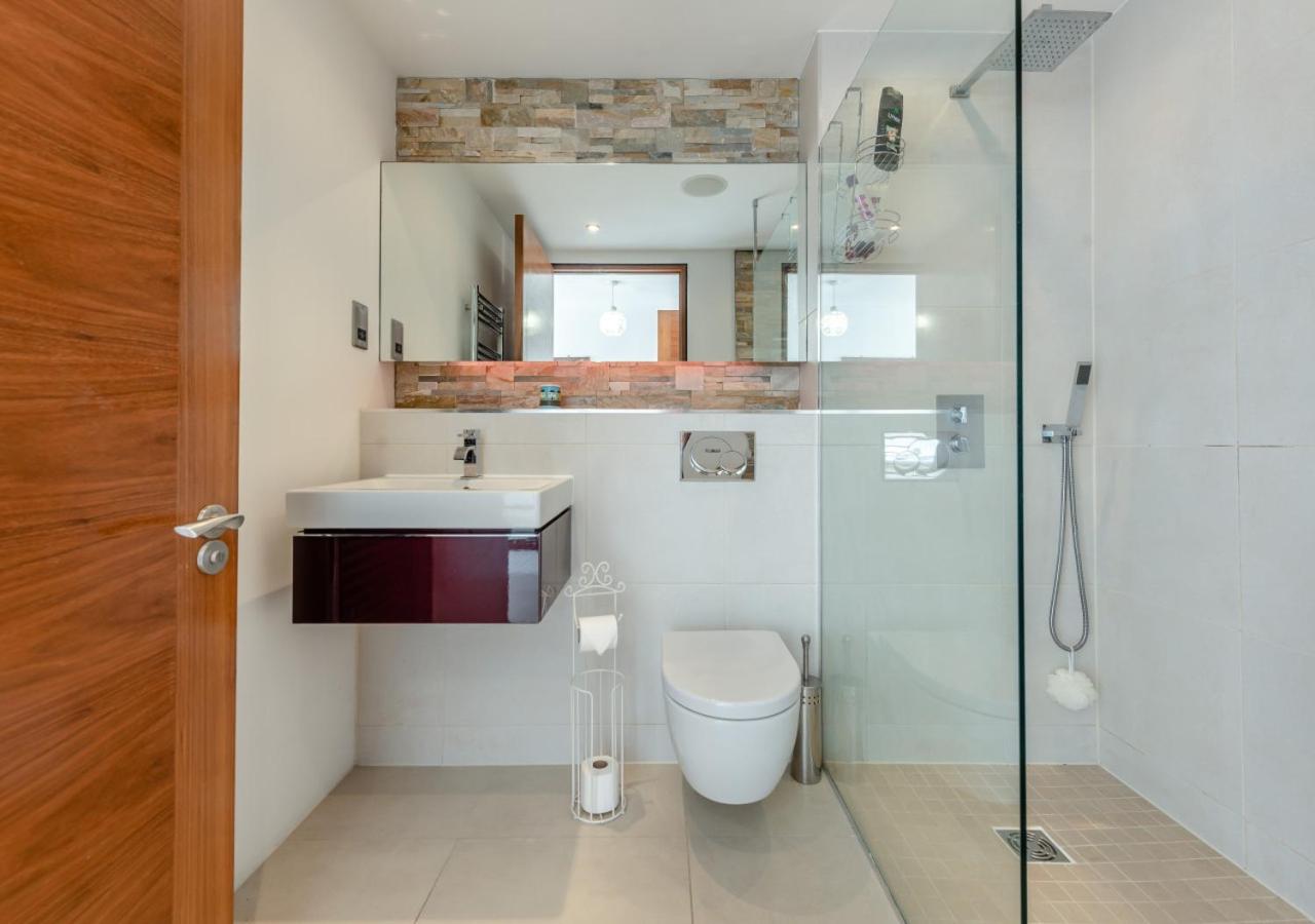 2 Bed in Tenby oc-t29060