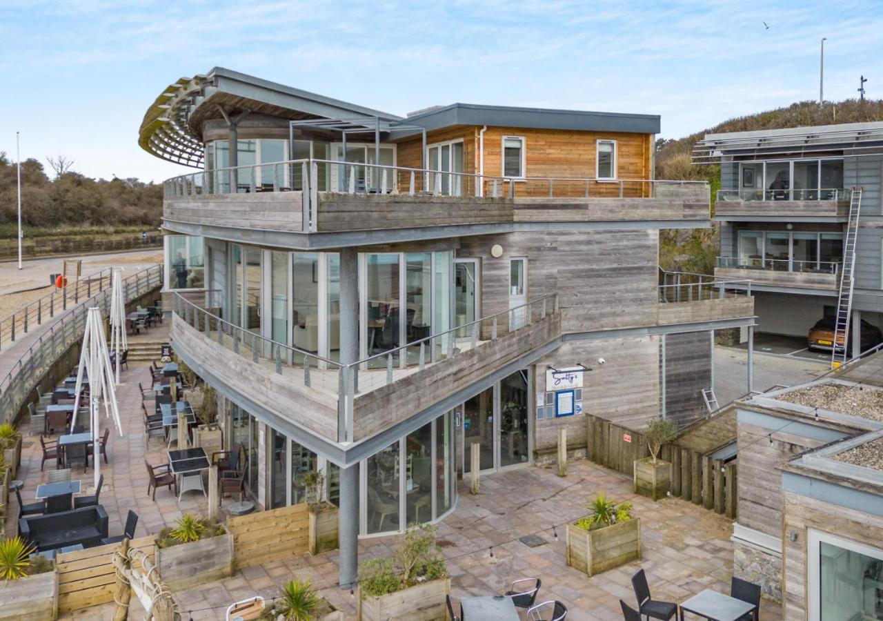 2 Bed in Tenby oc-t29060