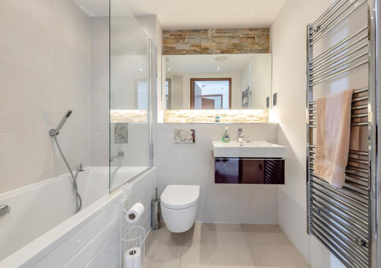 2 Bed in Tenby oc-t29060