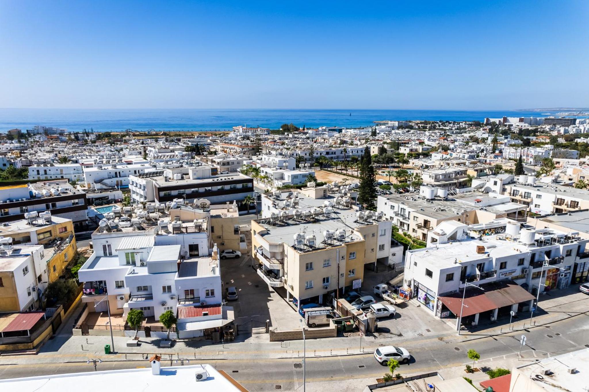 Ayia Napa Central Apartment by Ezoria Villas