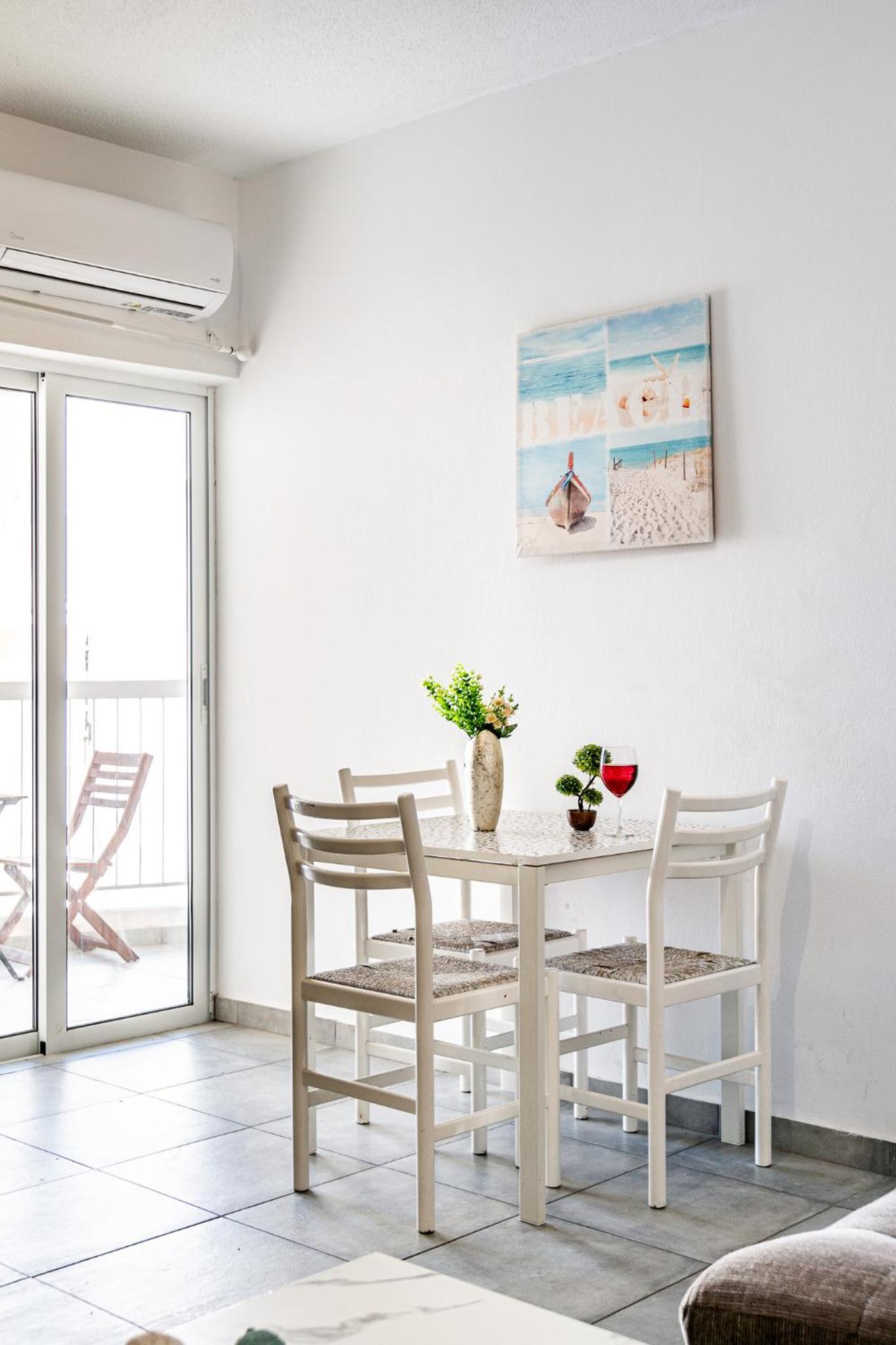 Ayia Napa Central Apartment by Ezoria Villas