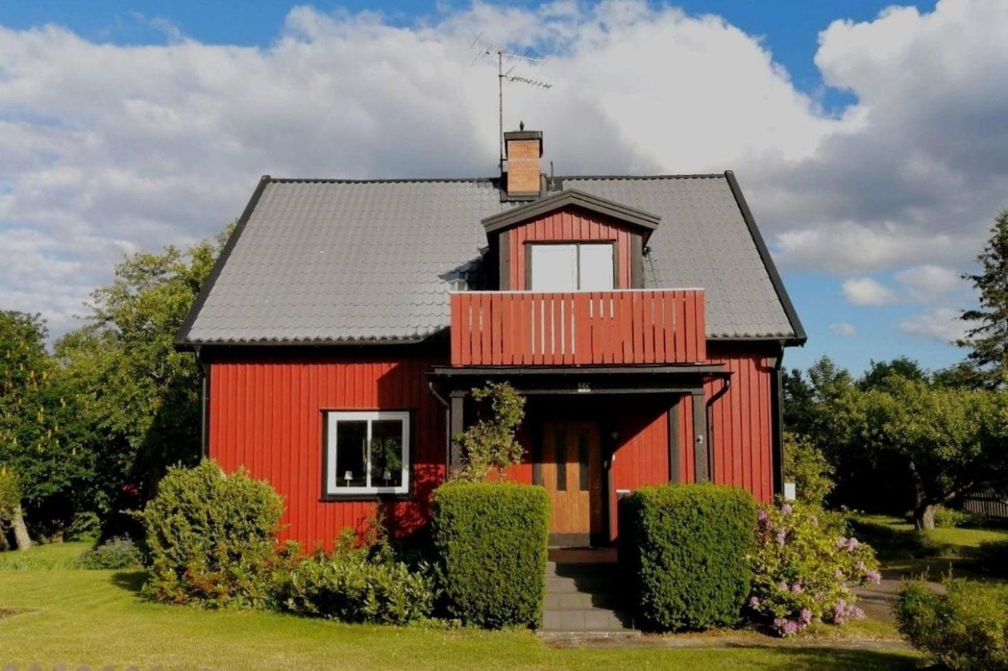 Buntes Schwedenhaus Lillebror