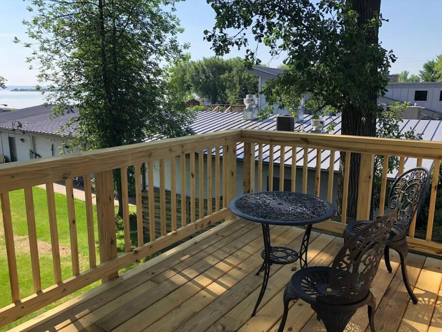 Goyke, Unwind with unmatched lakefront views view 3