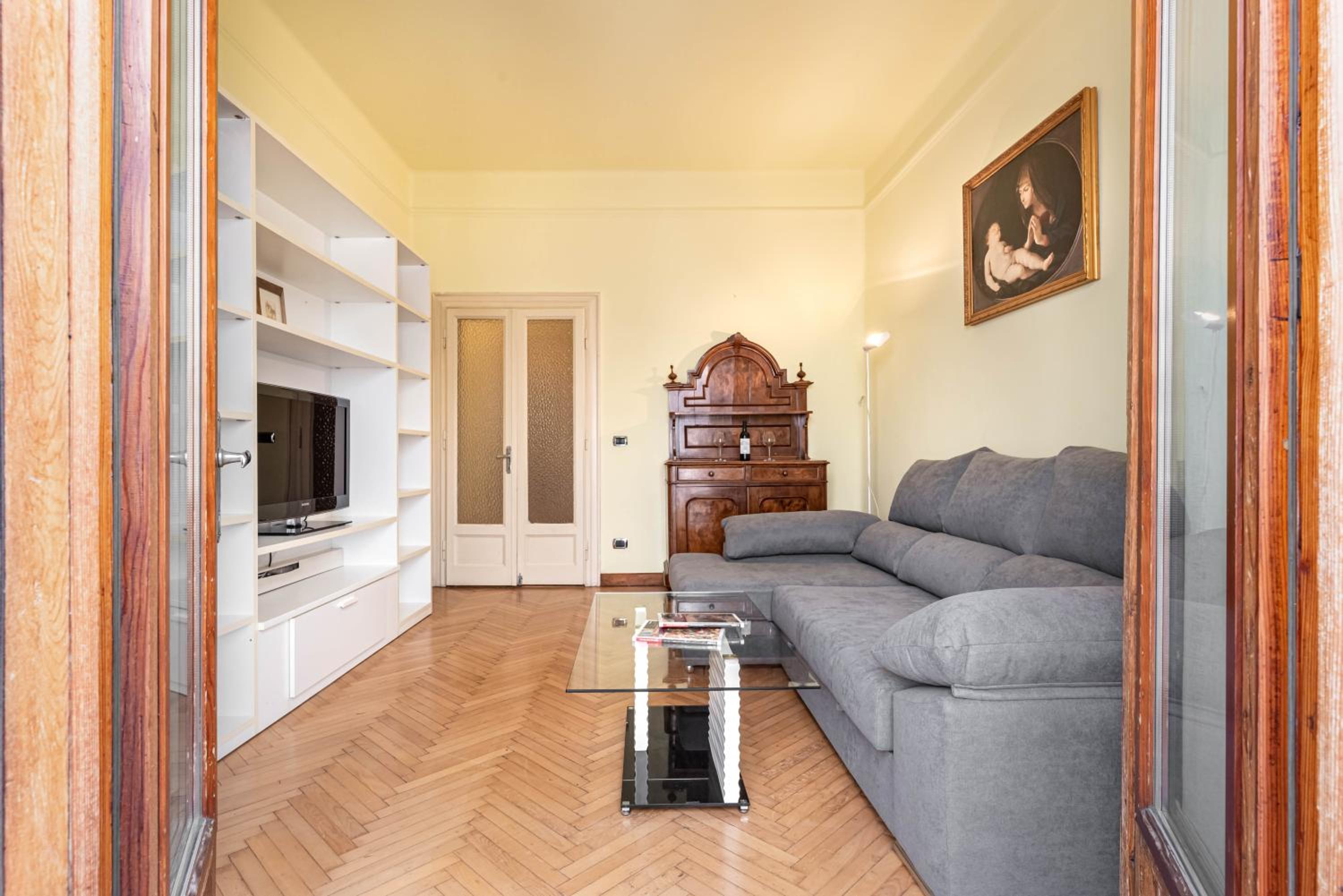 Piazza Isolo Central Apartment