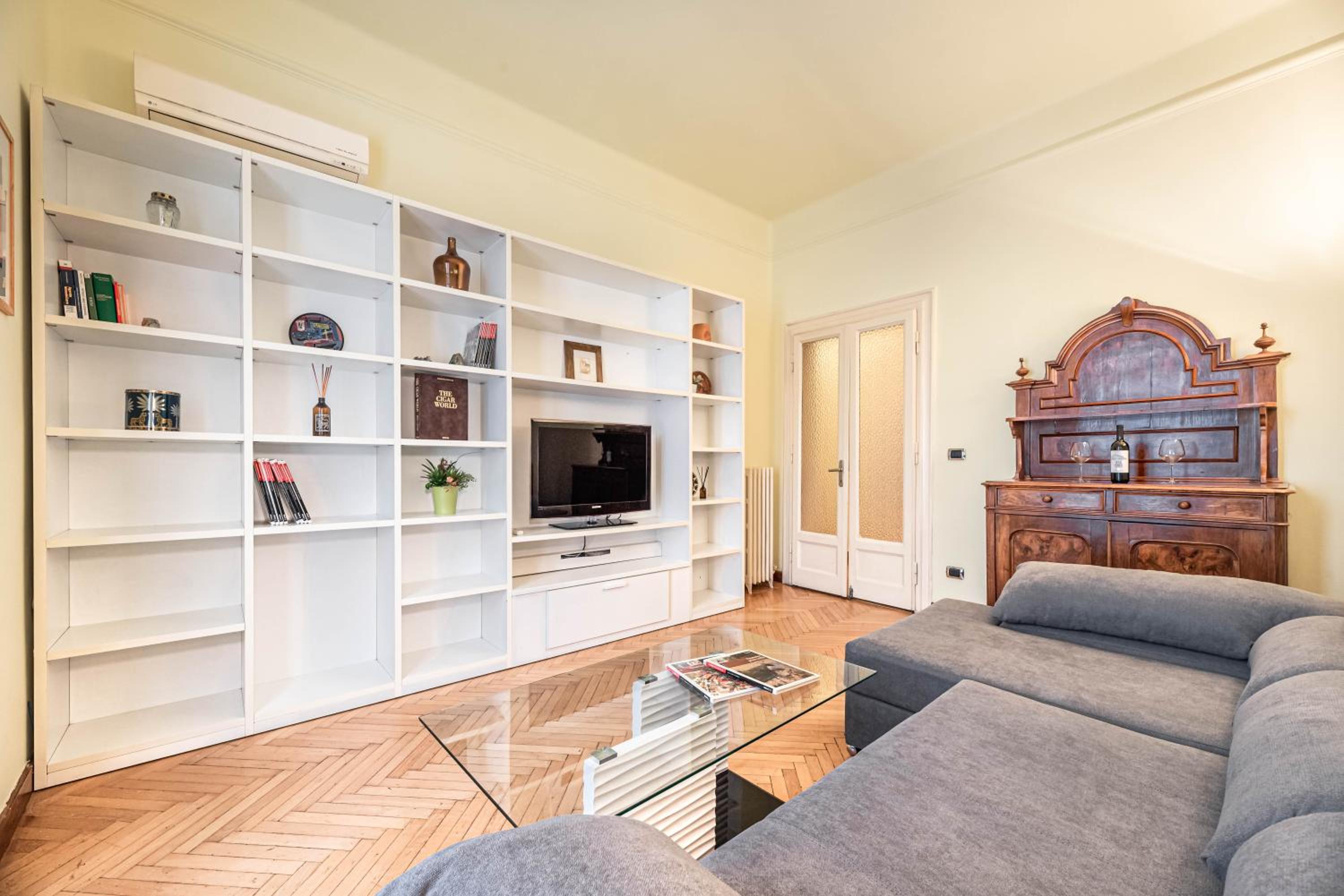 Piazza Isolo Central Apartment