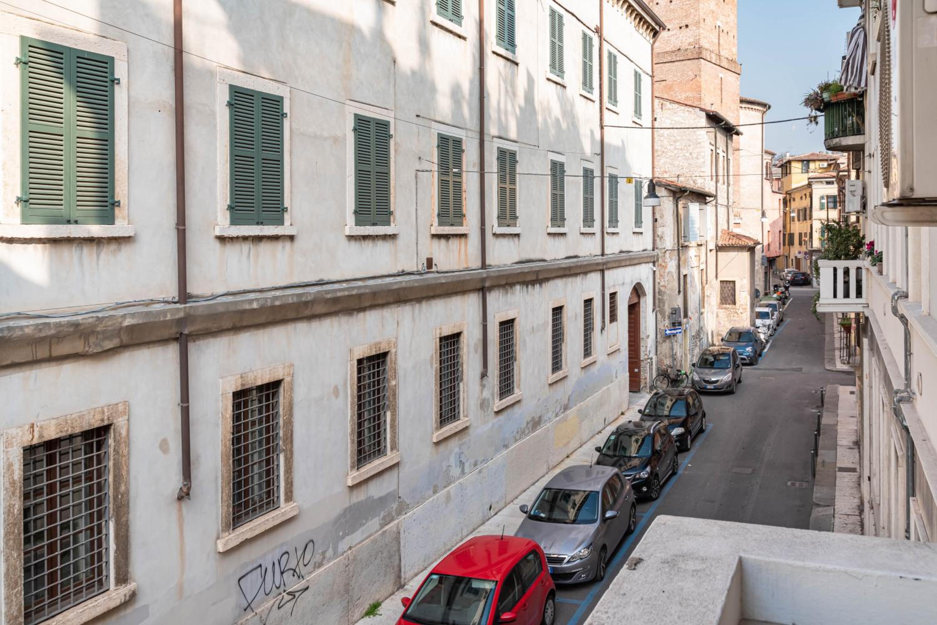 Piazza Isolo Central Apartment