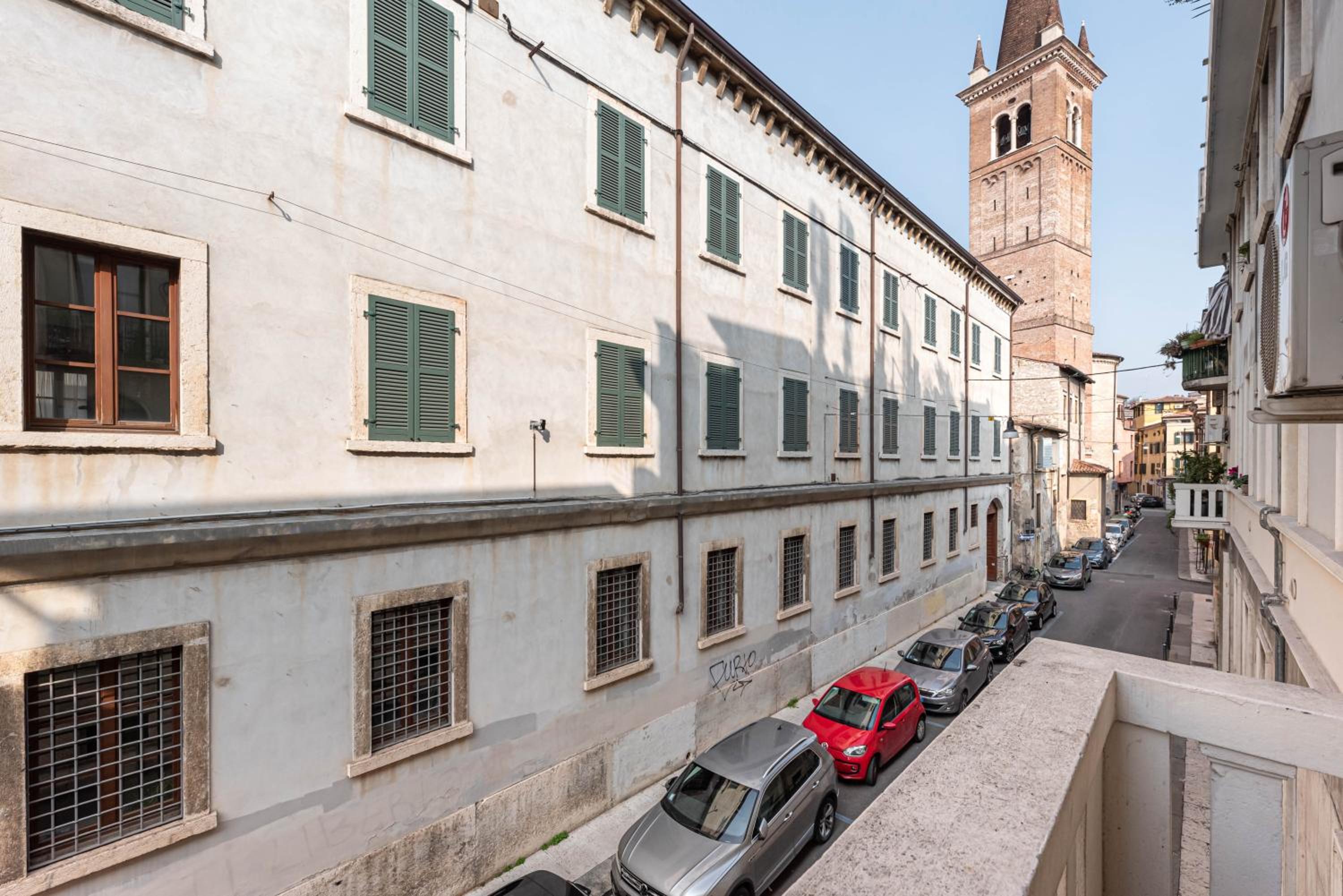 Piazza Isolo Central Apartment